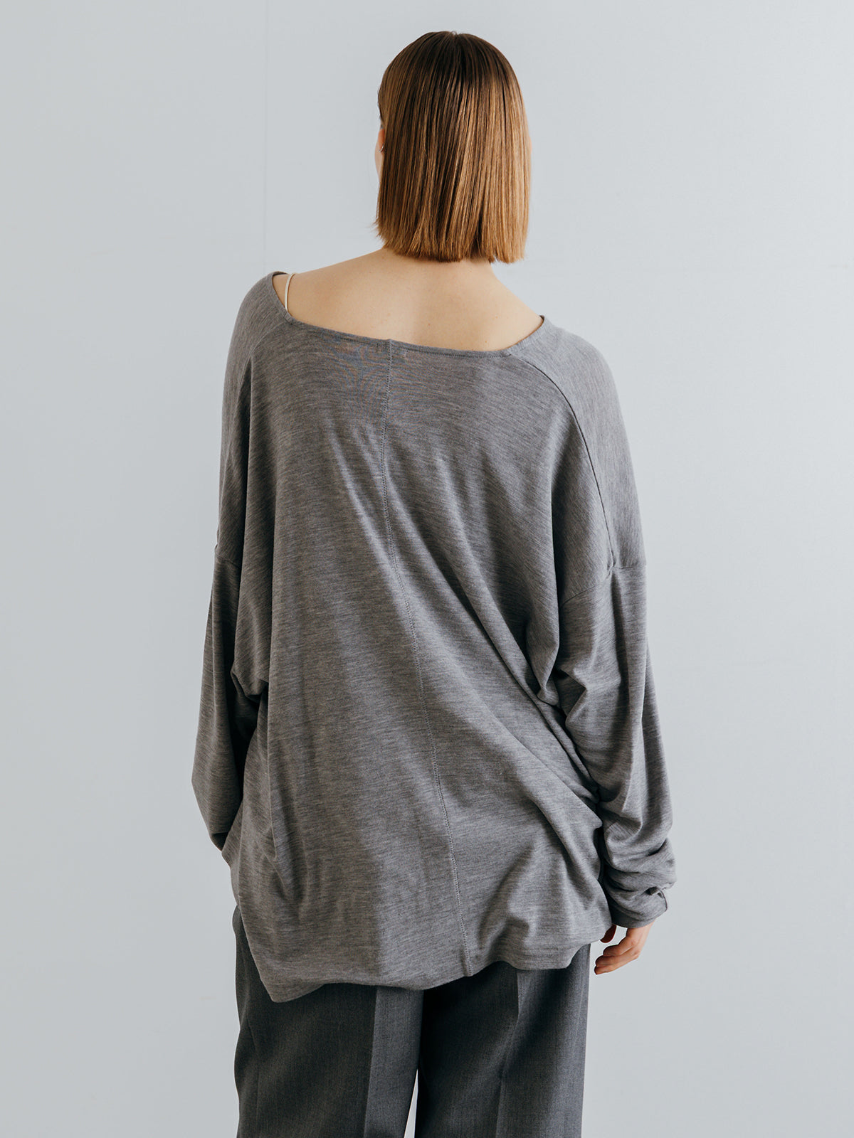 SUPER 120s FINE WOOL V NECK KNIT