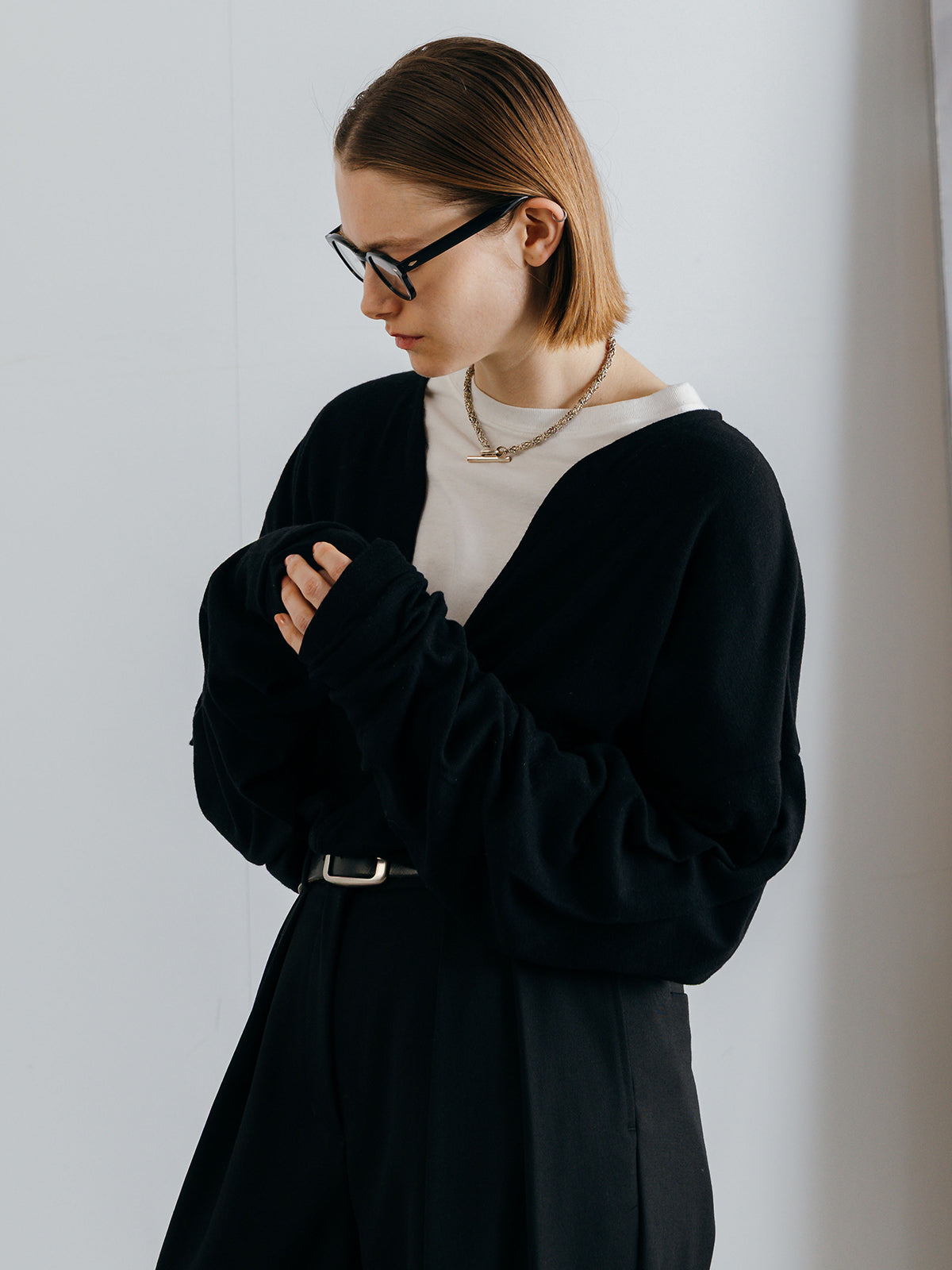 SUPER 120s FINE WOOL V NECK KNIT