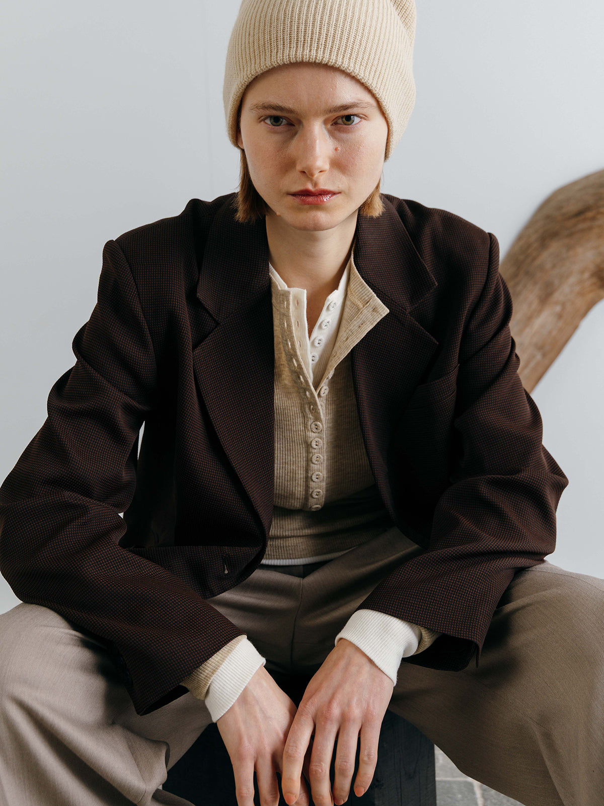 HENLY NECK LONG SLEEVE TEE