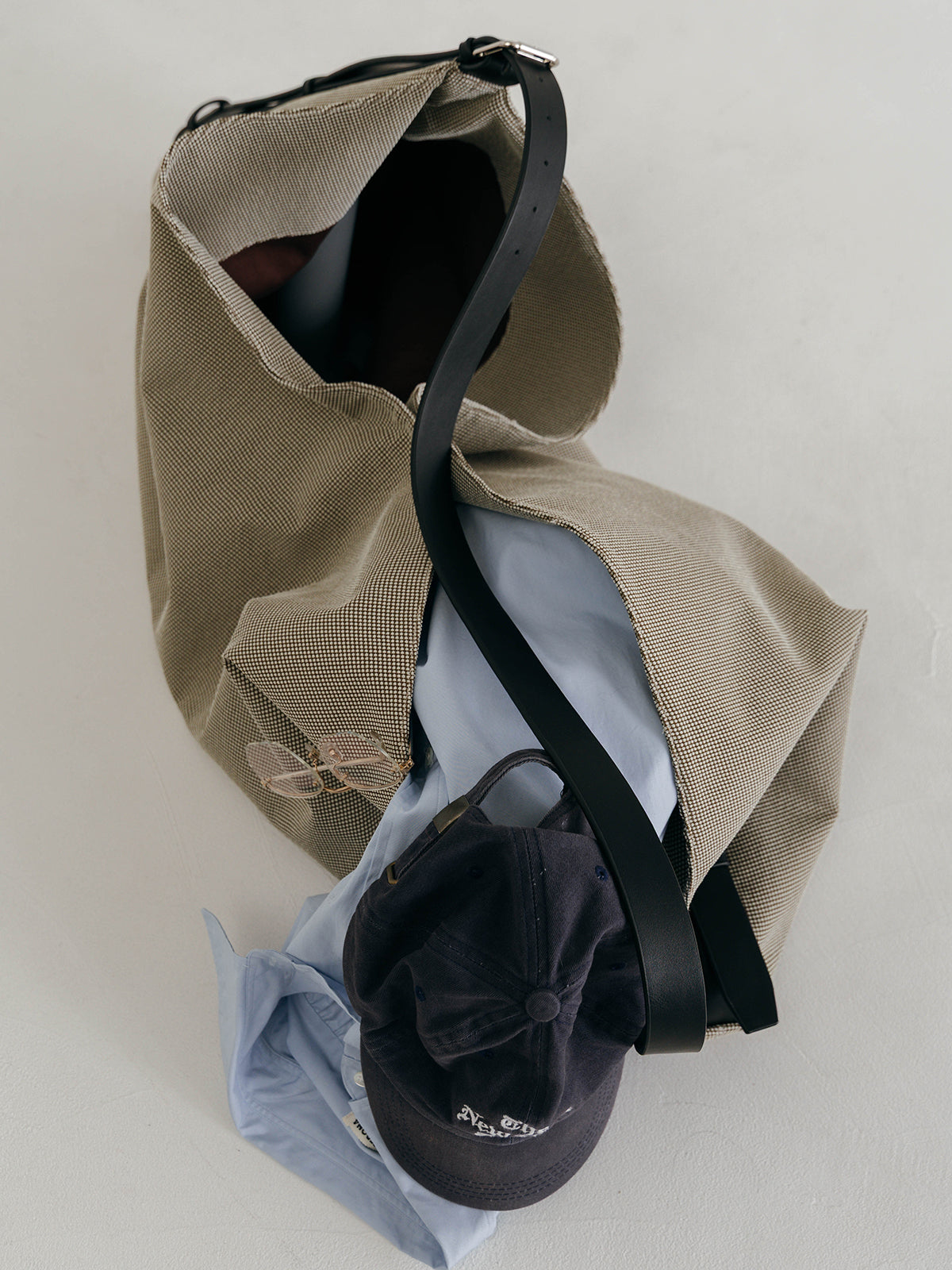 CHECK JQ MESSENGER BAG