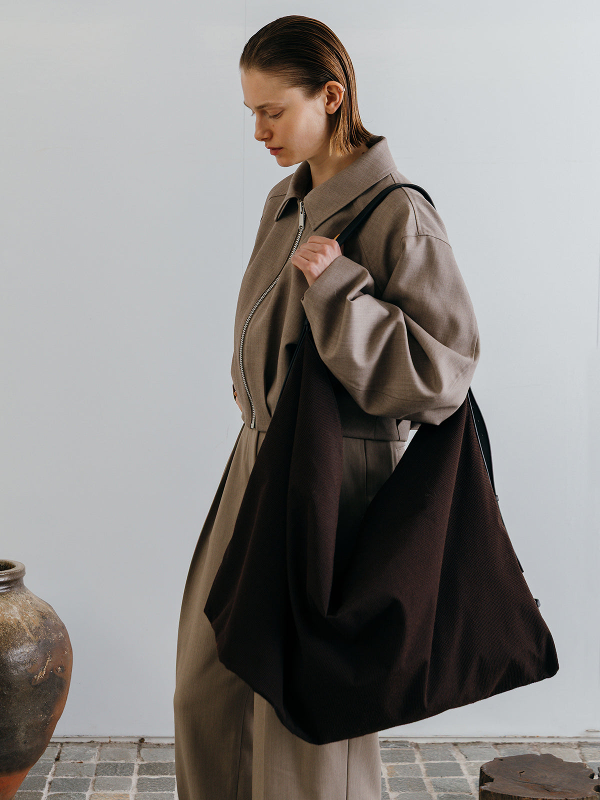 CHECK JQ MESSENGER BAG