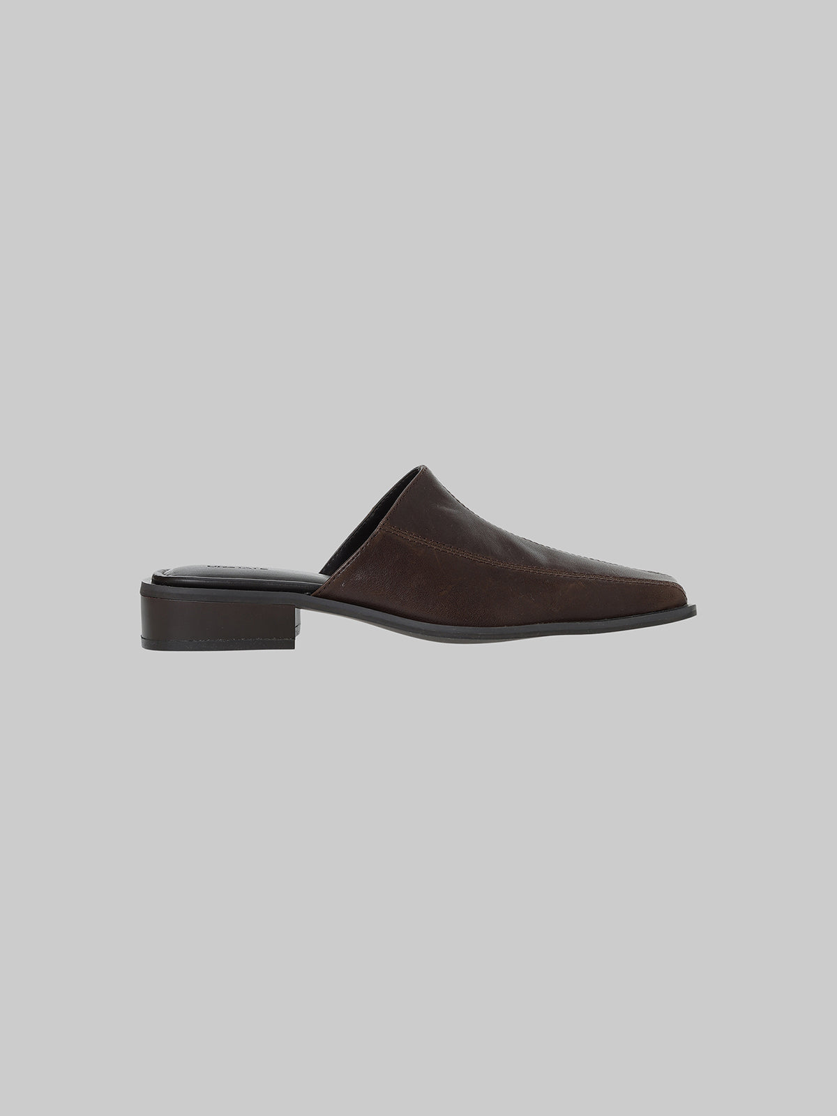 LEATHER FLAT