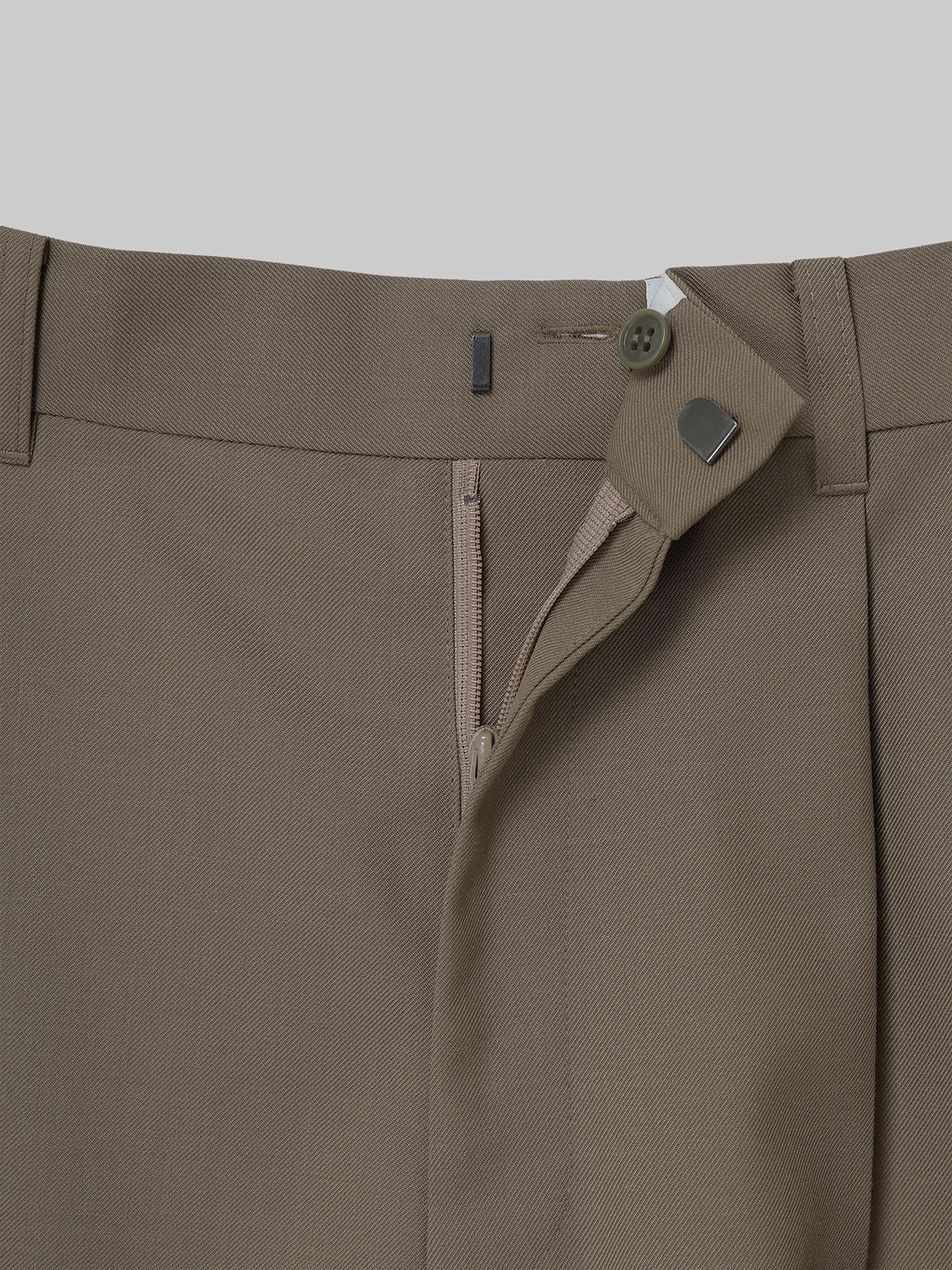 MID LENGTH PANTS