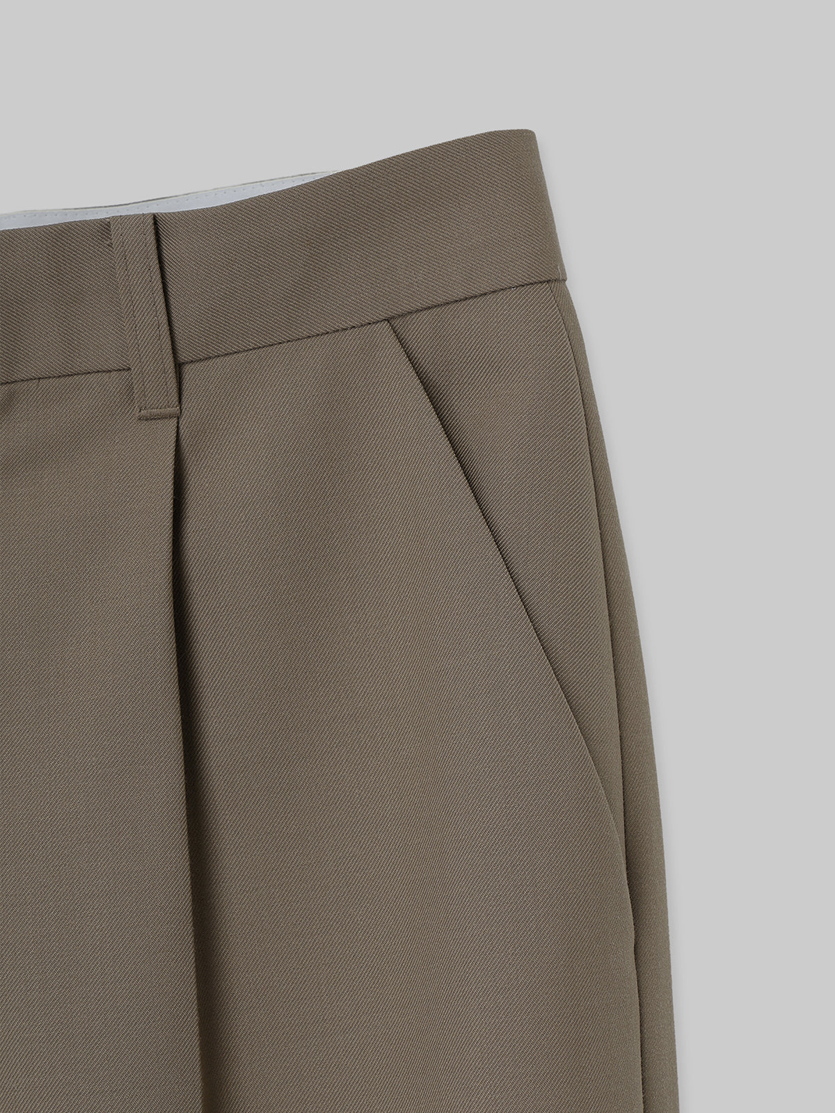 MID LENGTH PANTS