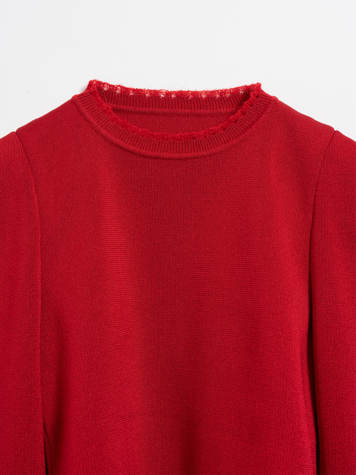 Statement shoulder knit