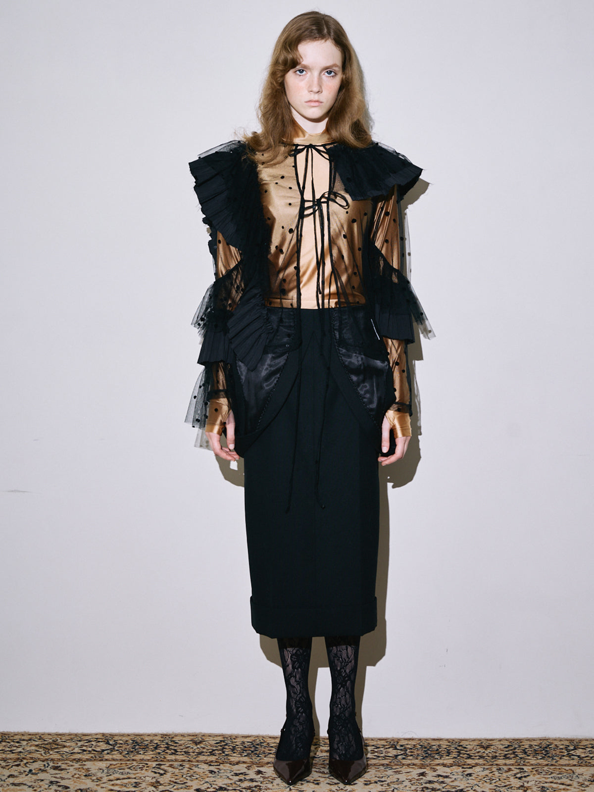 Deformation lace skirt