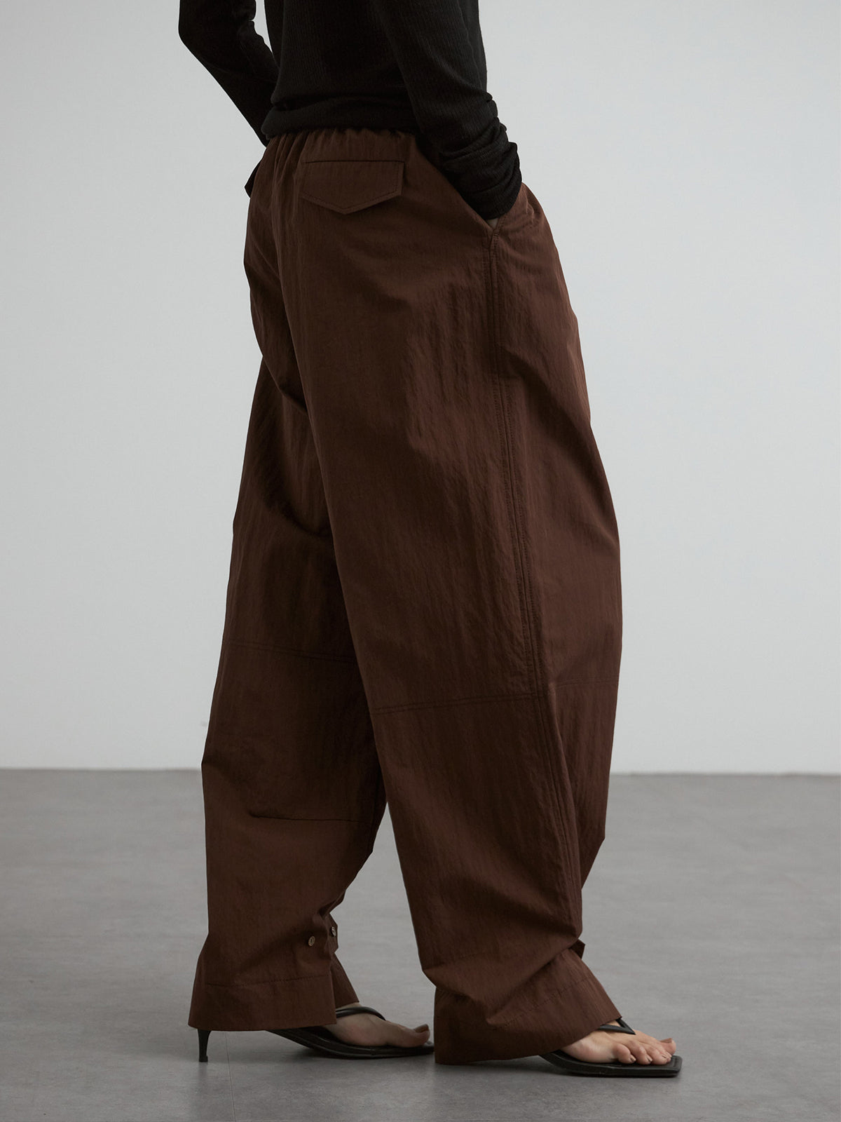 GHATHER NYLON PANTS