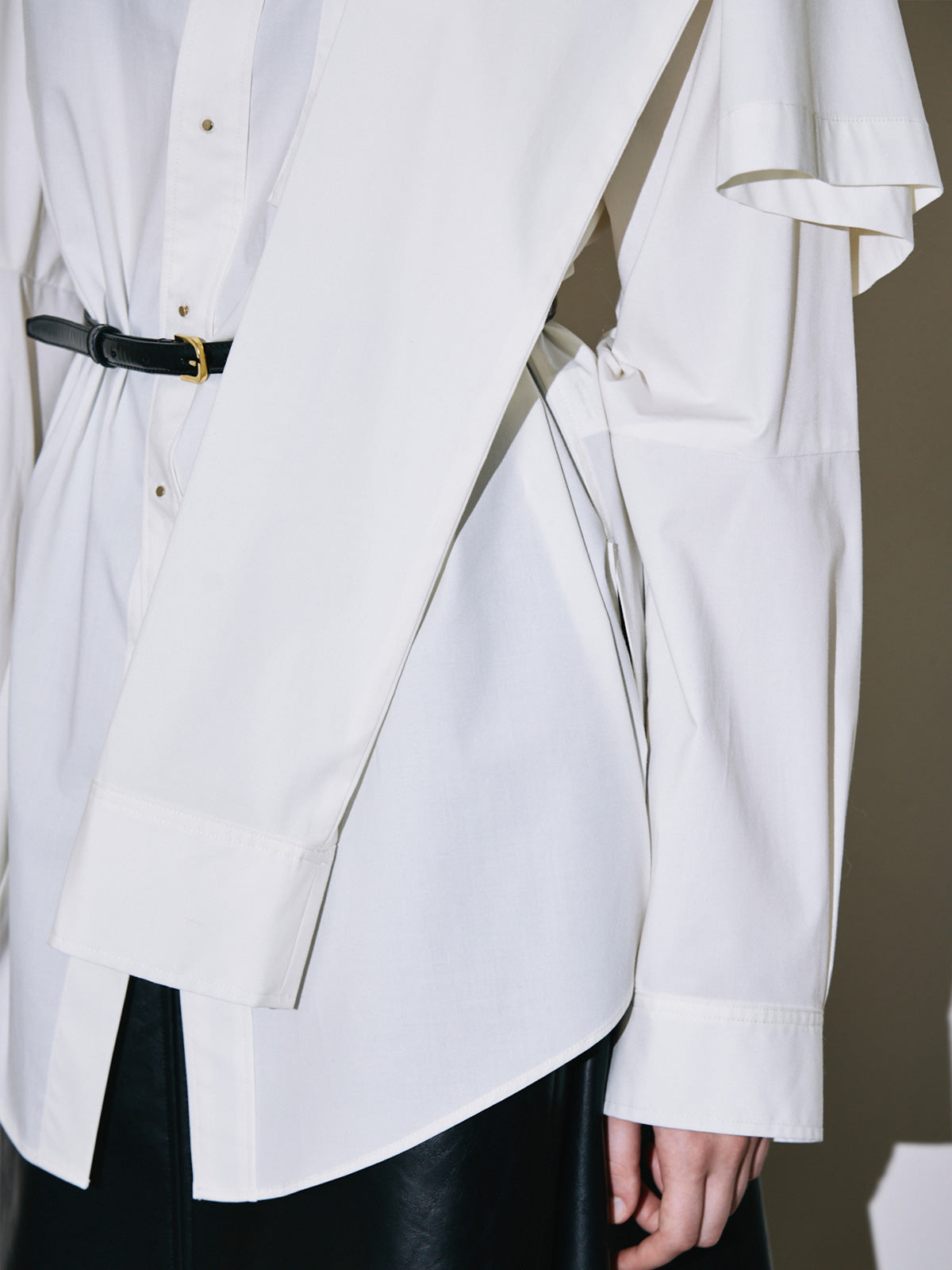 Deformation conceal shirt