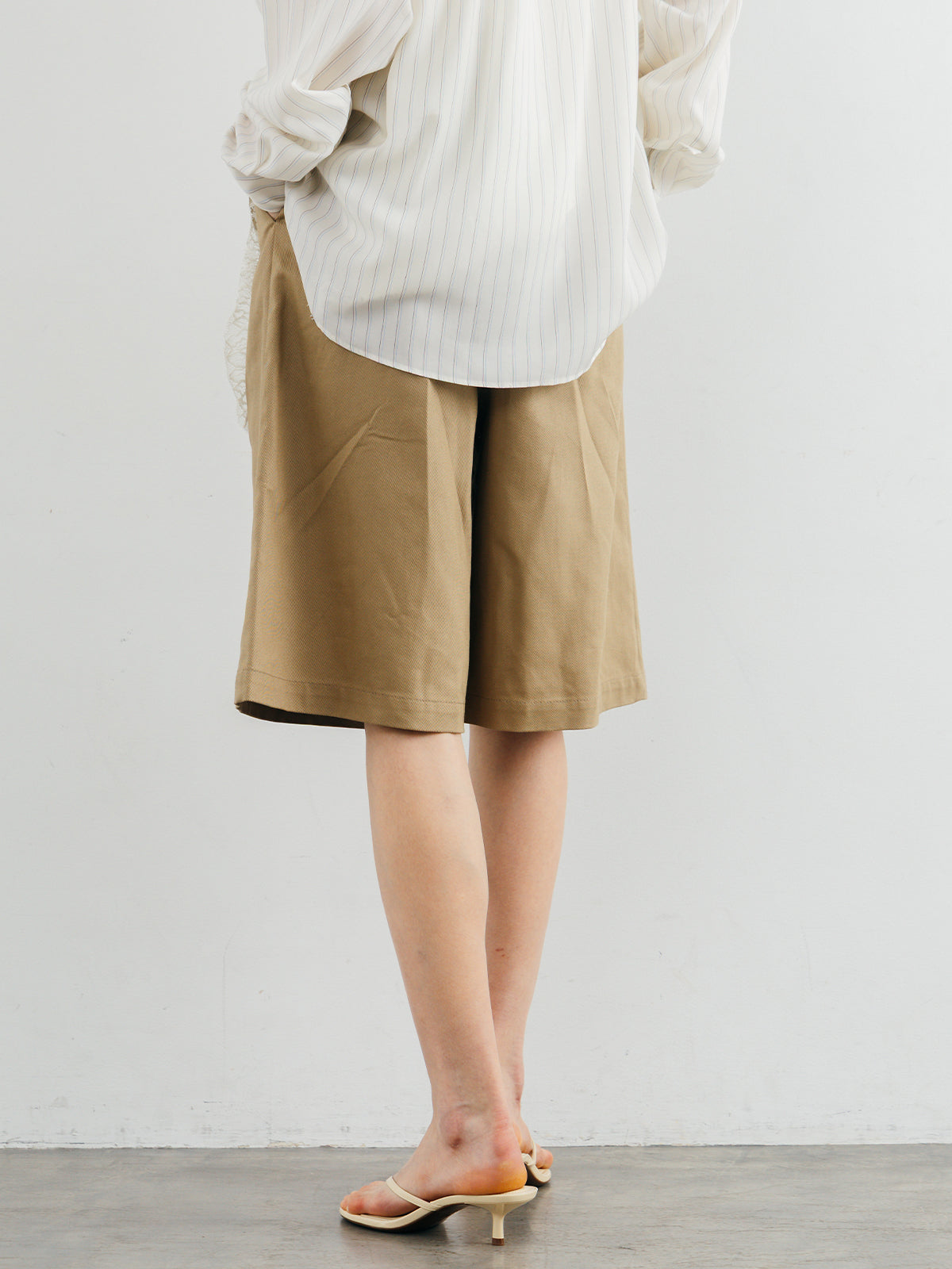 WIDE BERMUDA PANTS