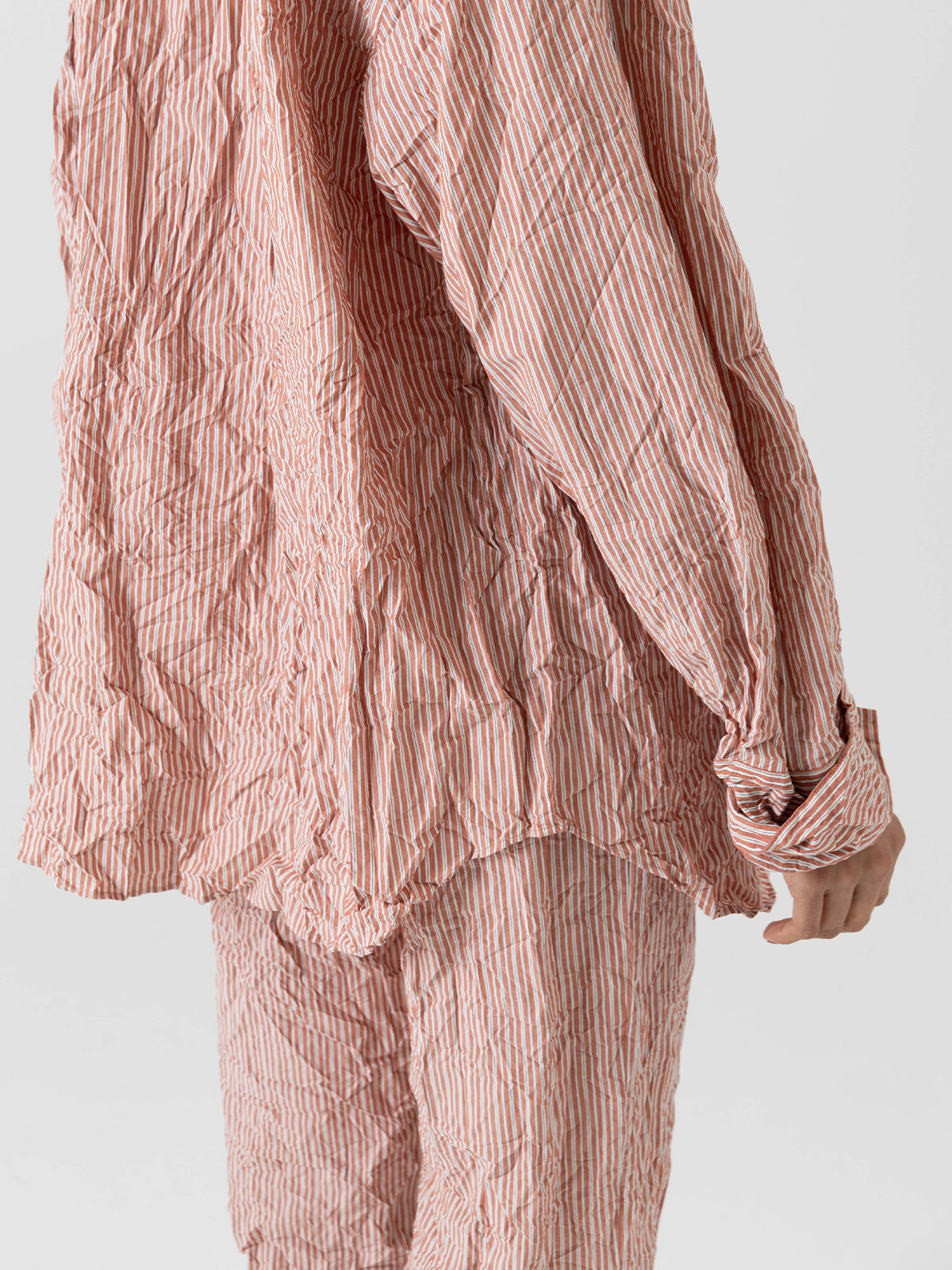 ORIGAMI PLEATS STRIPE SHIRT