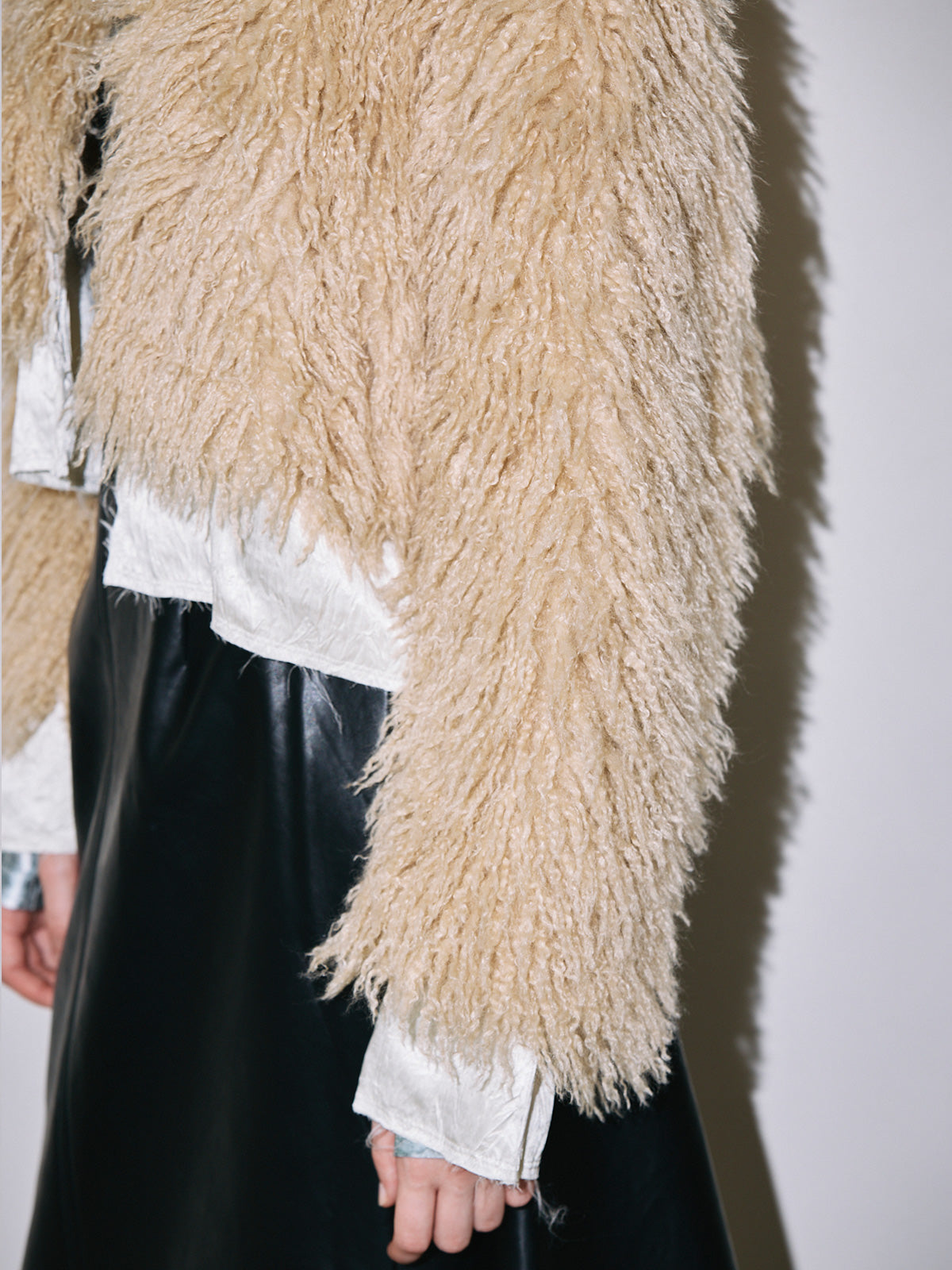 Vague fur short jacket