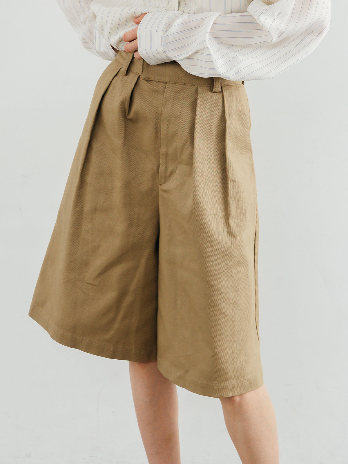 WIDE BERMUDA PANTS