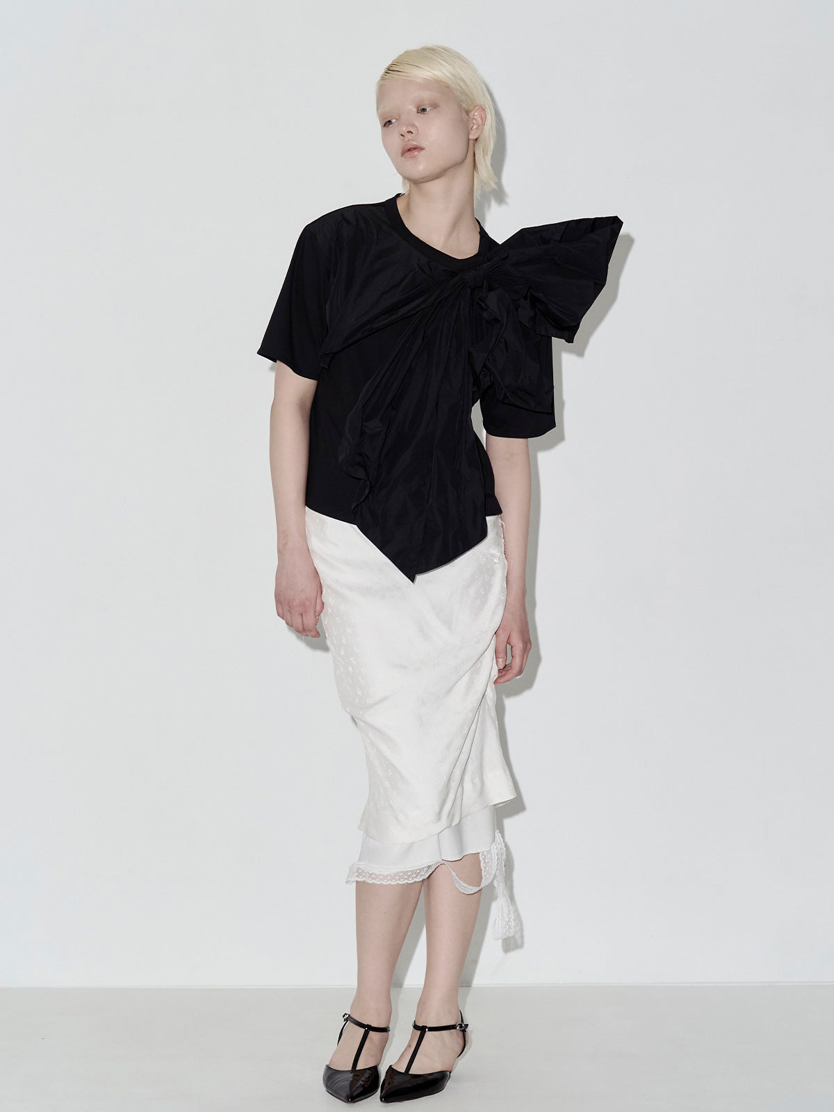 HUGE RIBBON Tshirt