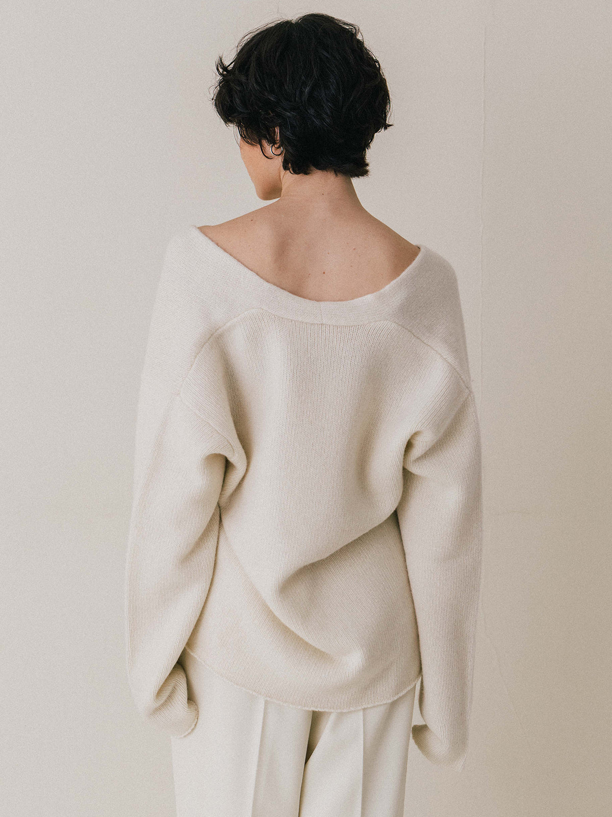 HAMILTON V NECK KNIT