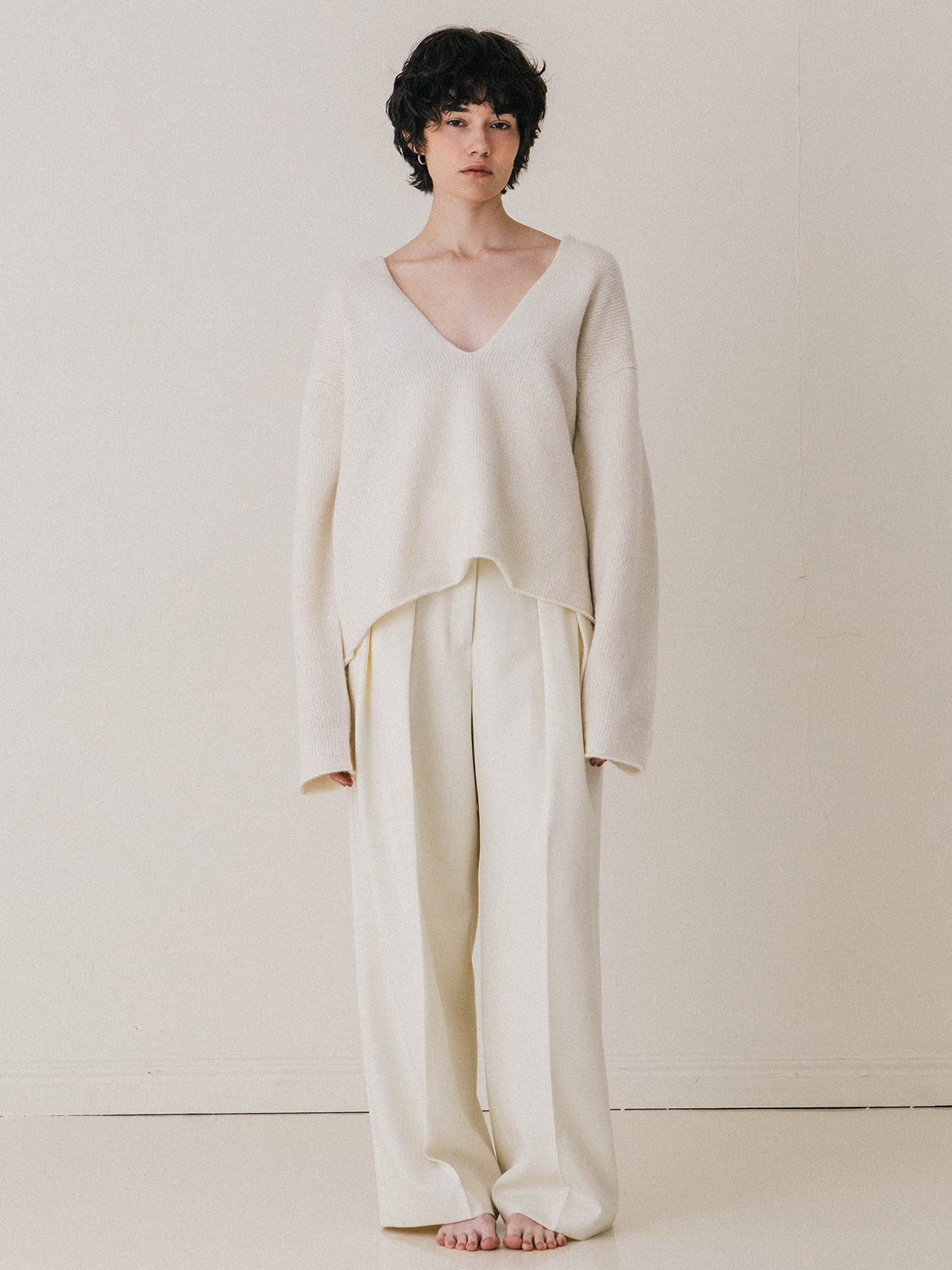 HAMILTON V NECK KNIT
