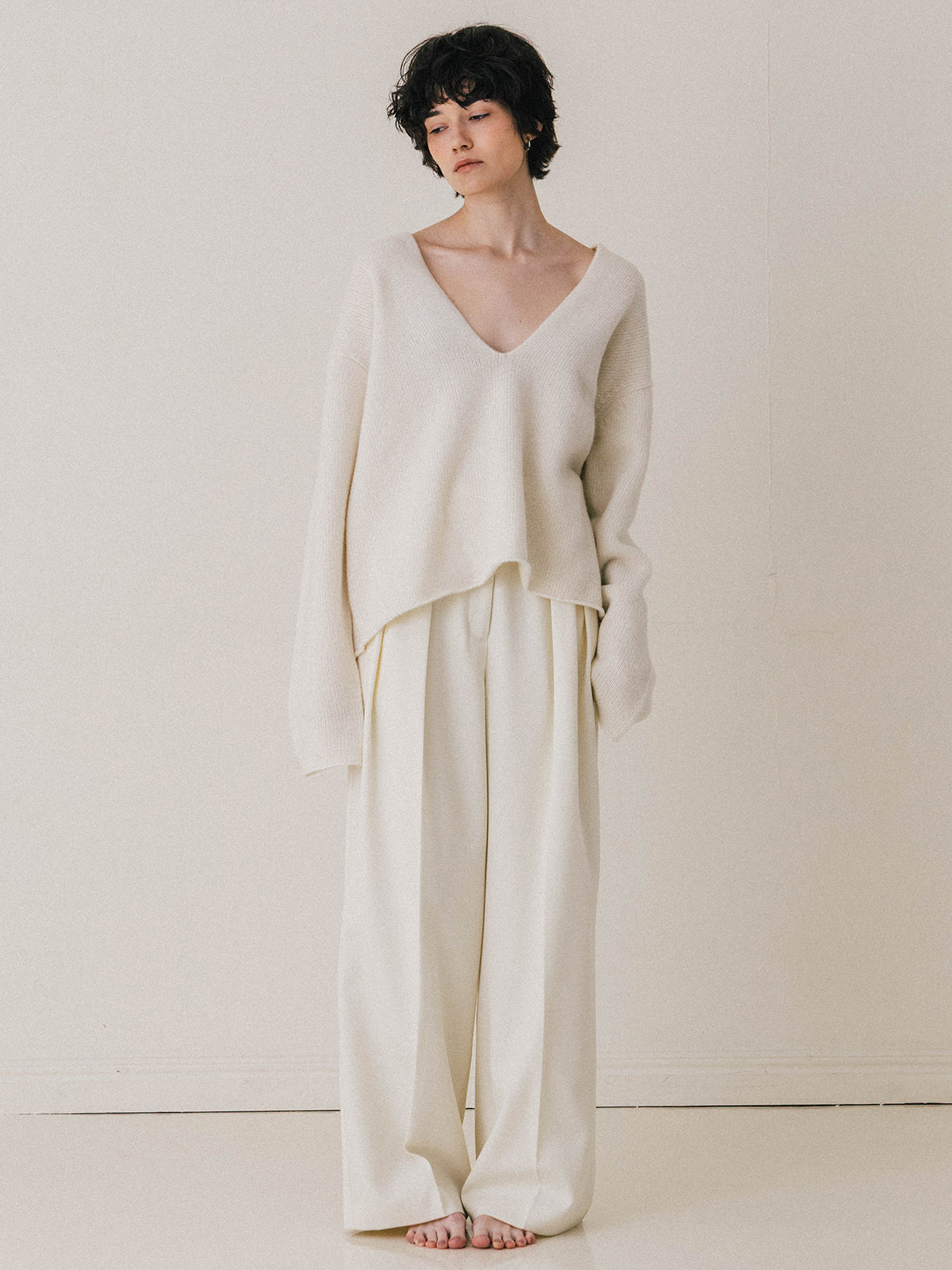 HAMILTON V NECK KNIT