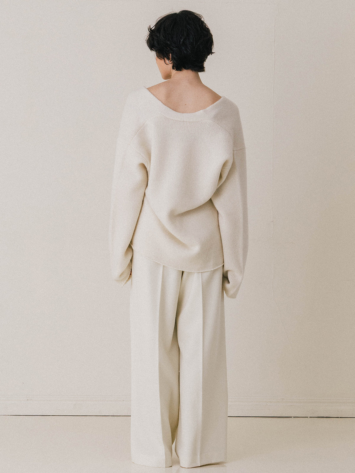 HAMILTON V NECK KNIT