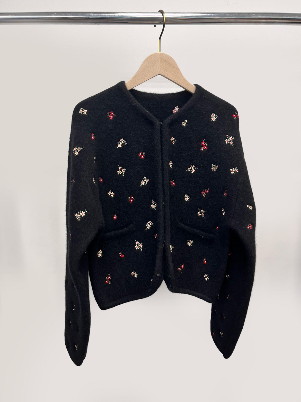 FLOWER EMBROIDERY KNIT JACKET
