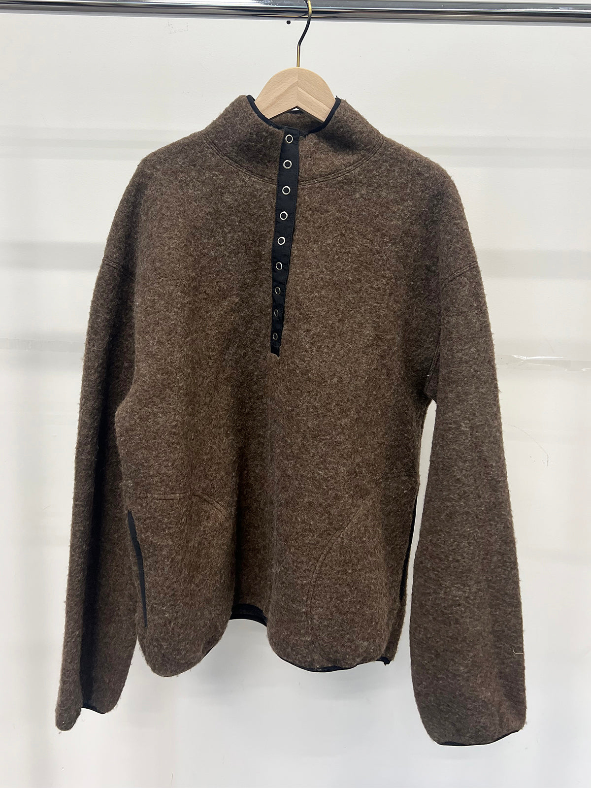 WOOL FLEECE TOP