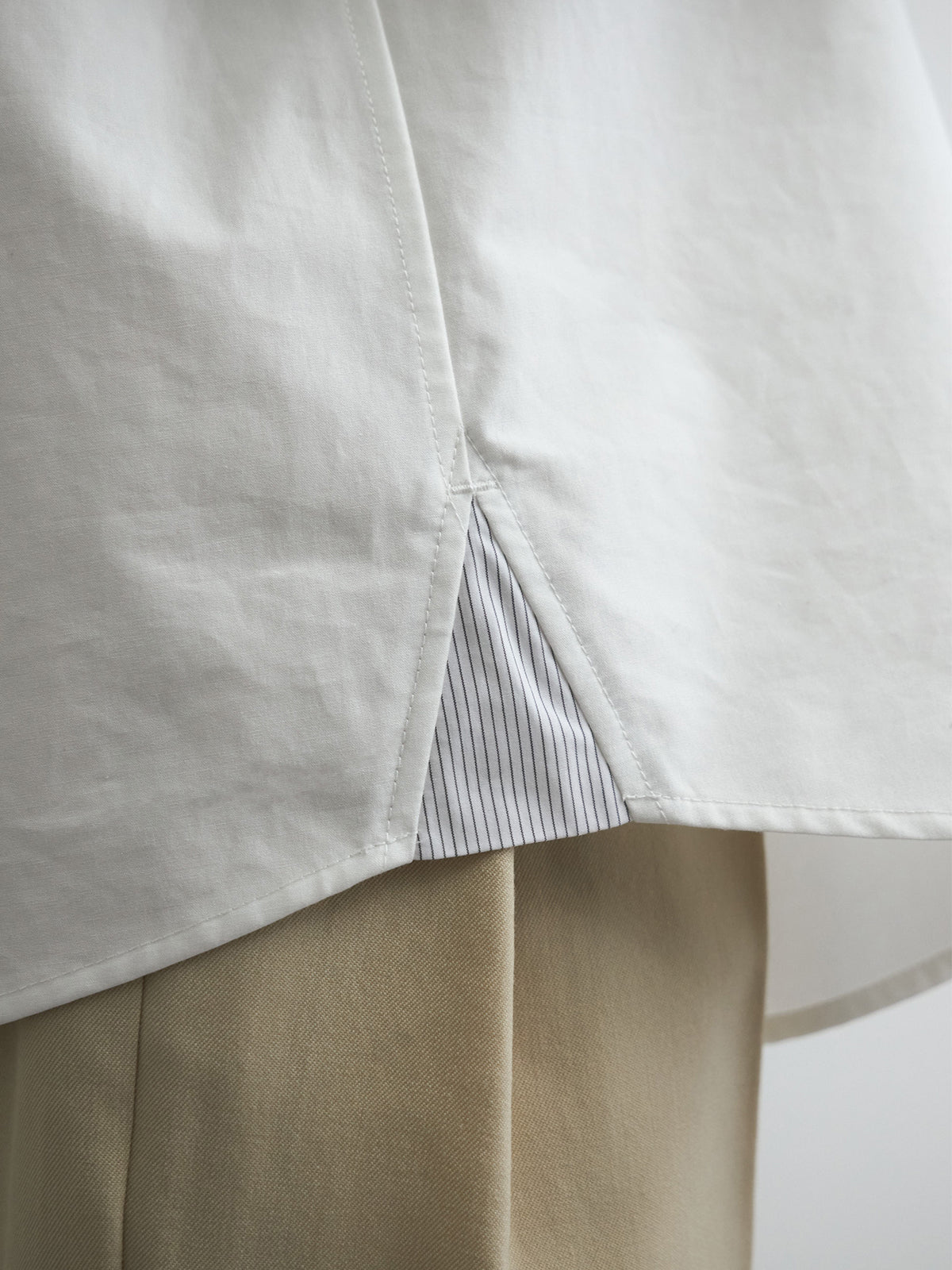 HIGH NECK BLOUSE