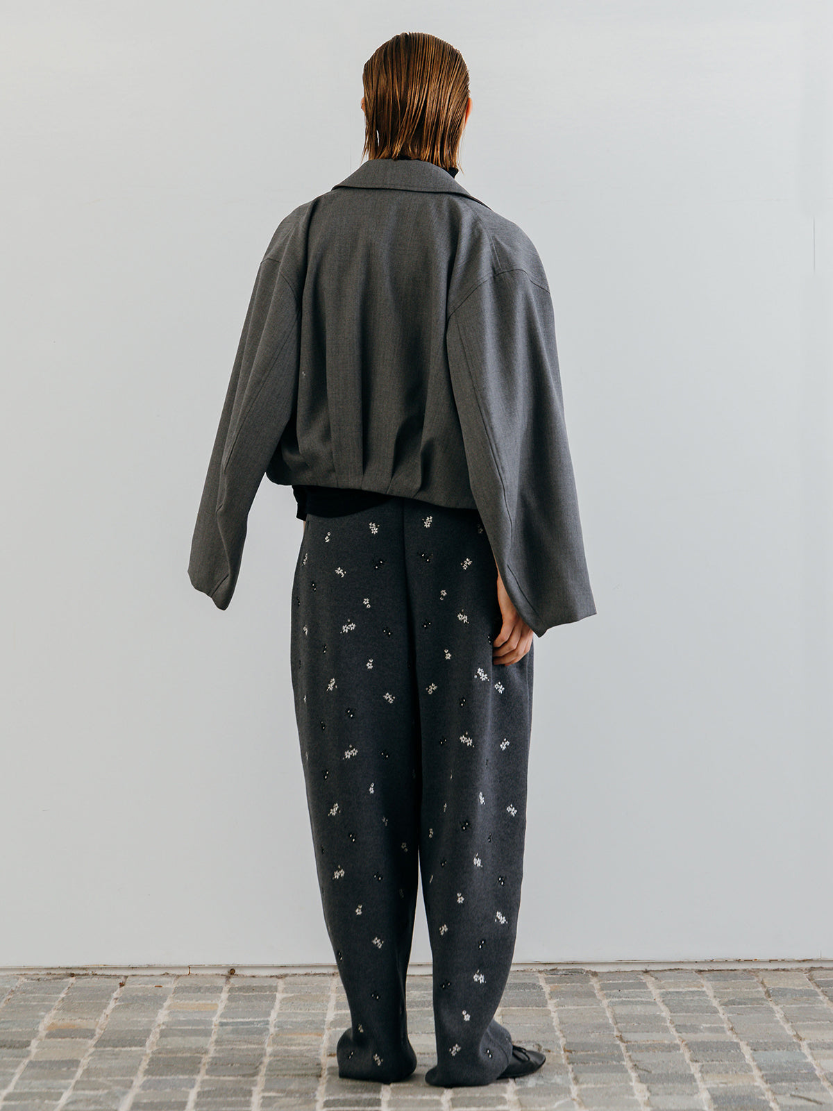 FLOWER EMBROIDERY KNIT PANTS