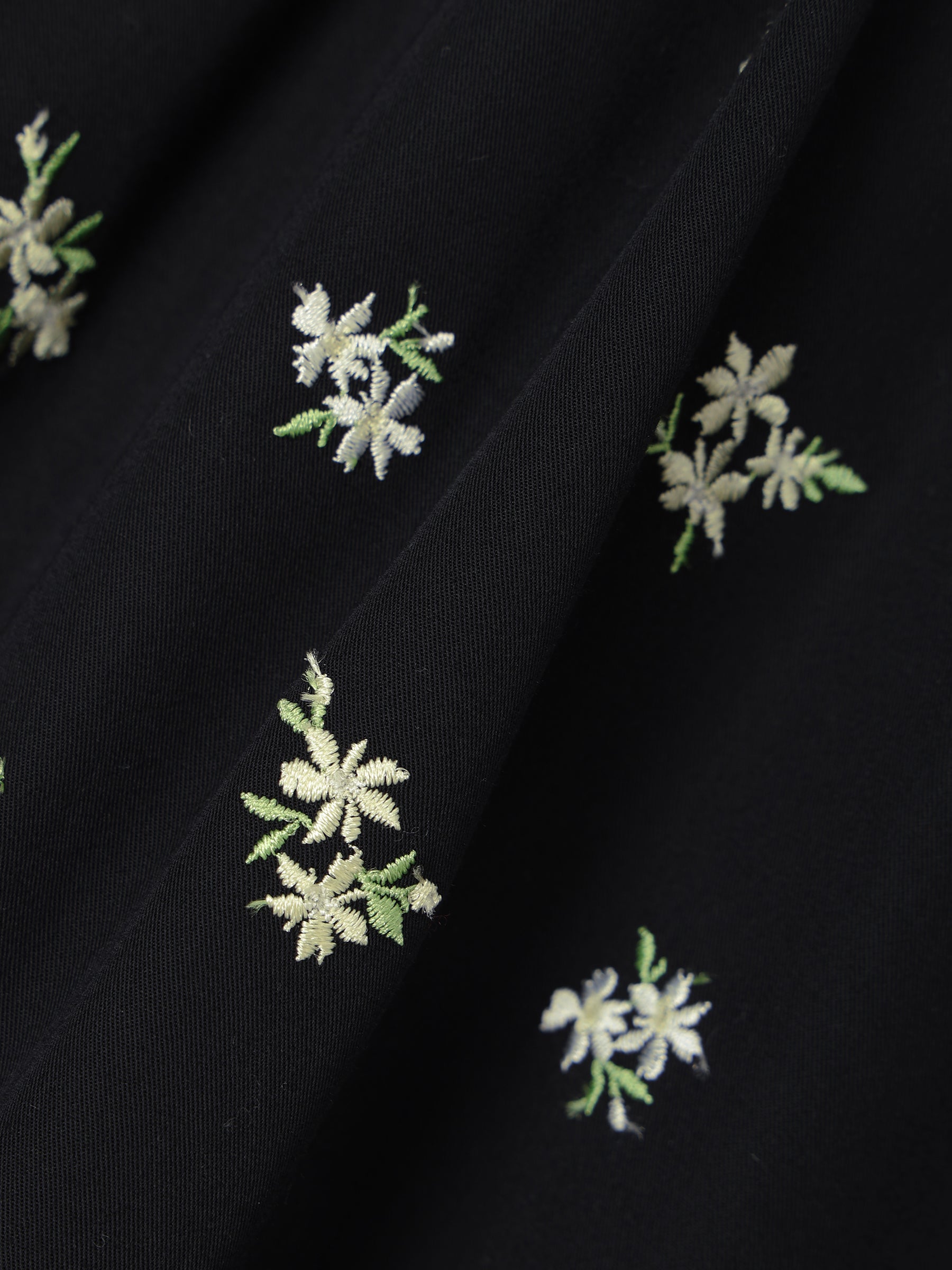 FLOWER EMBROIDERY SKIRT