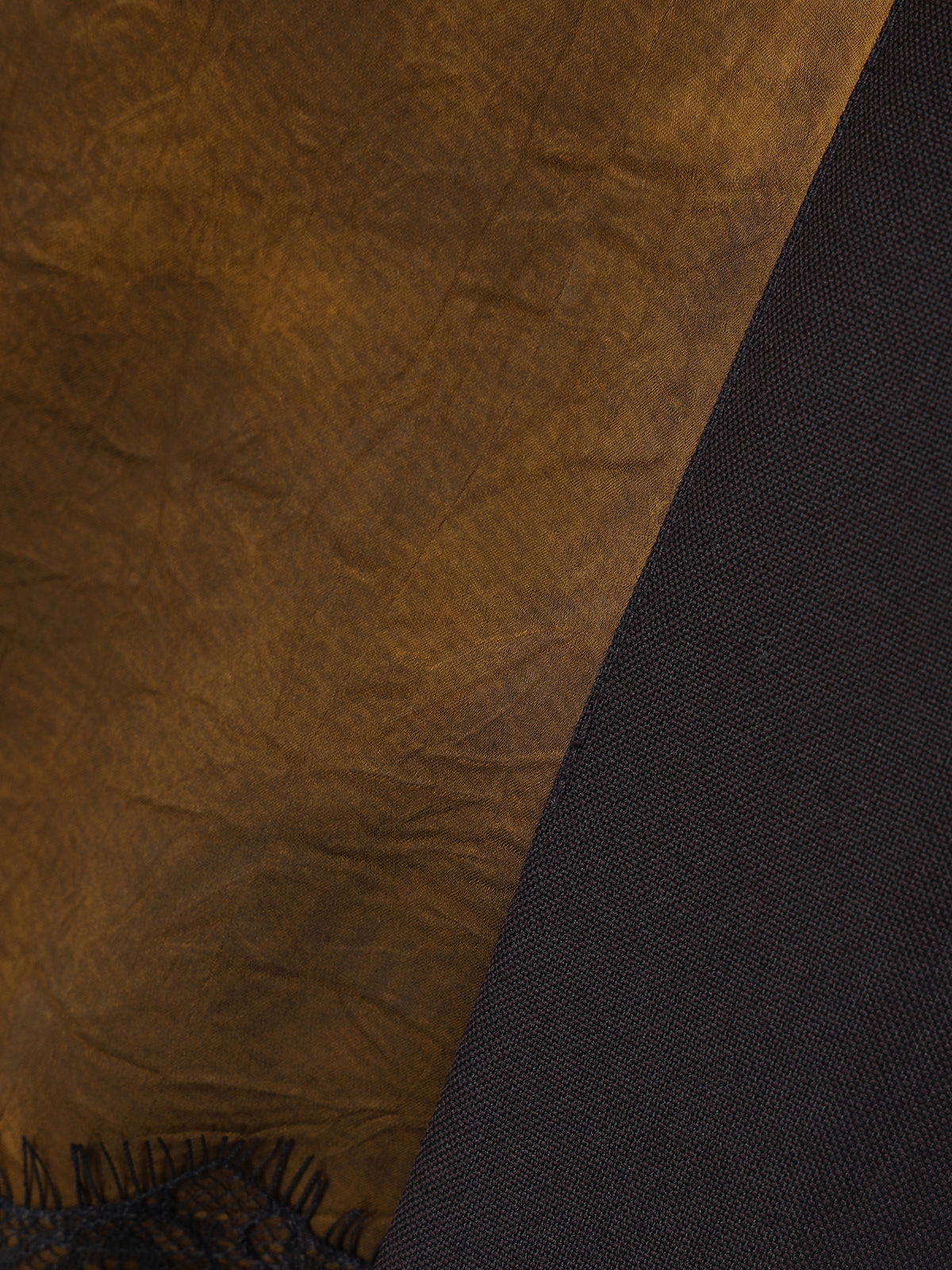 Deformation lace skirt