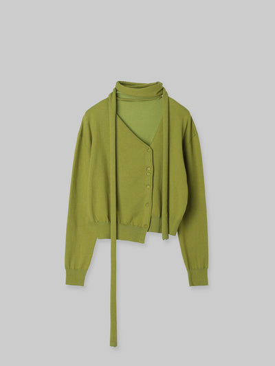 GREEN