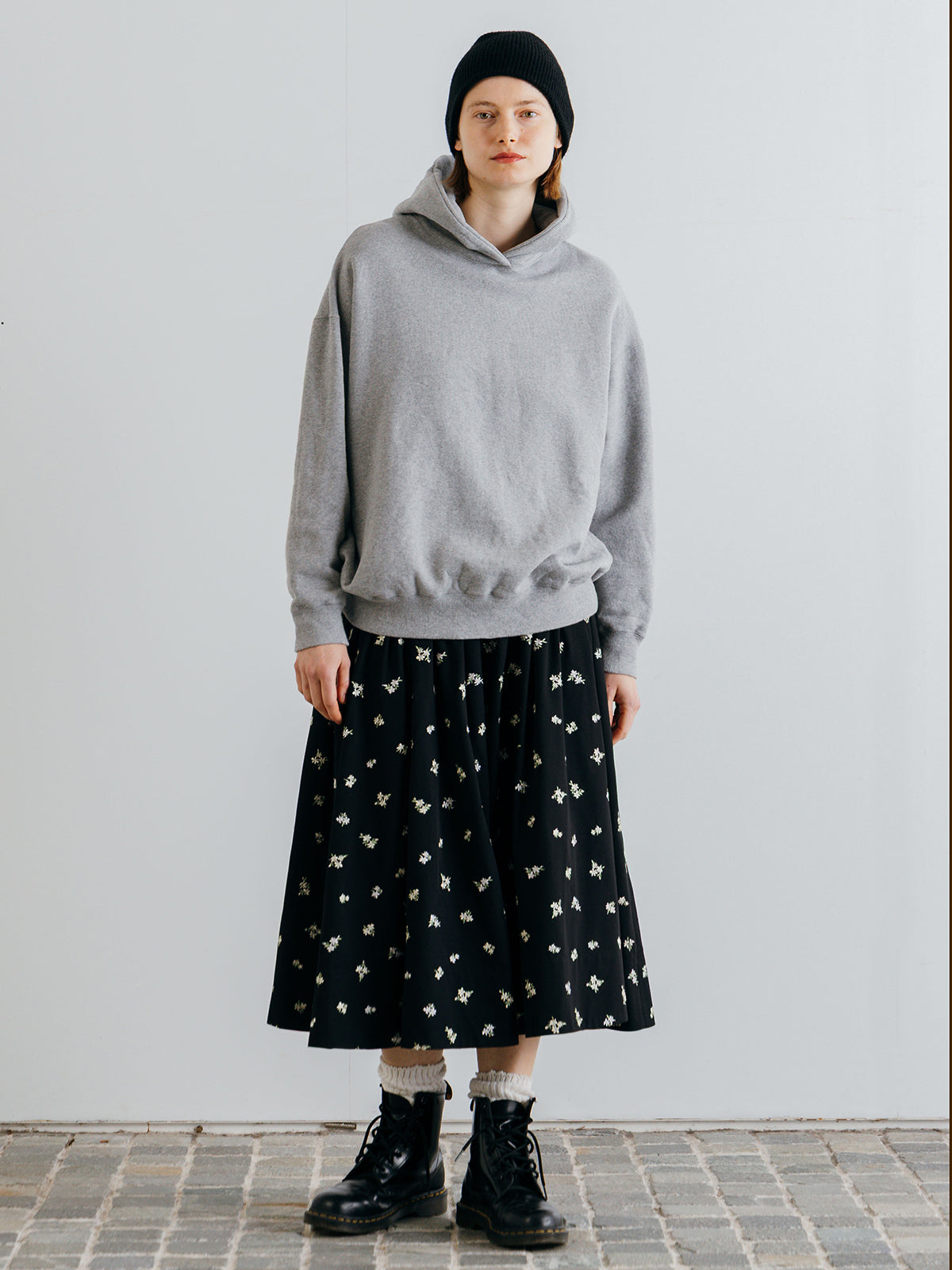 FLOWER EMBROIDERY SKIRT