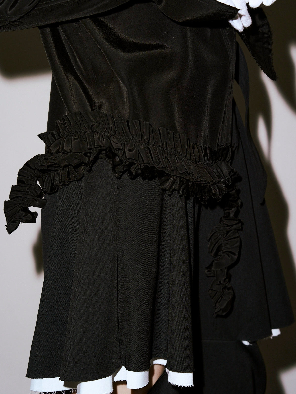 LUSTER SATIN FRILL SHIRT