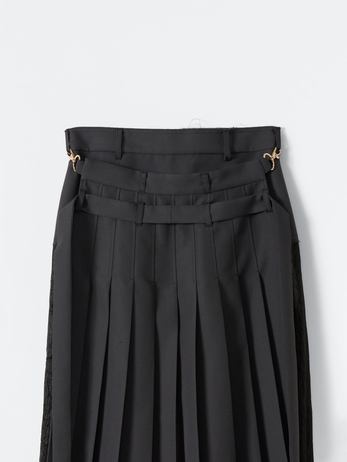 Masquerade pleats skirt