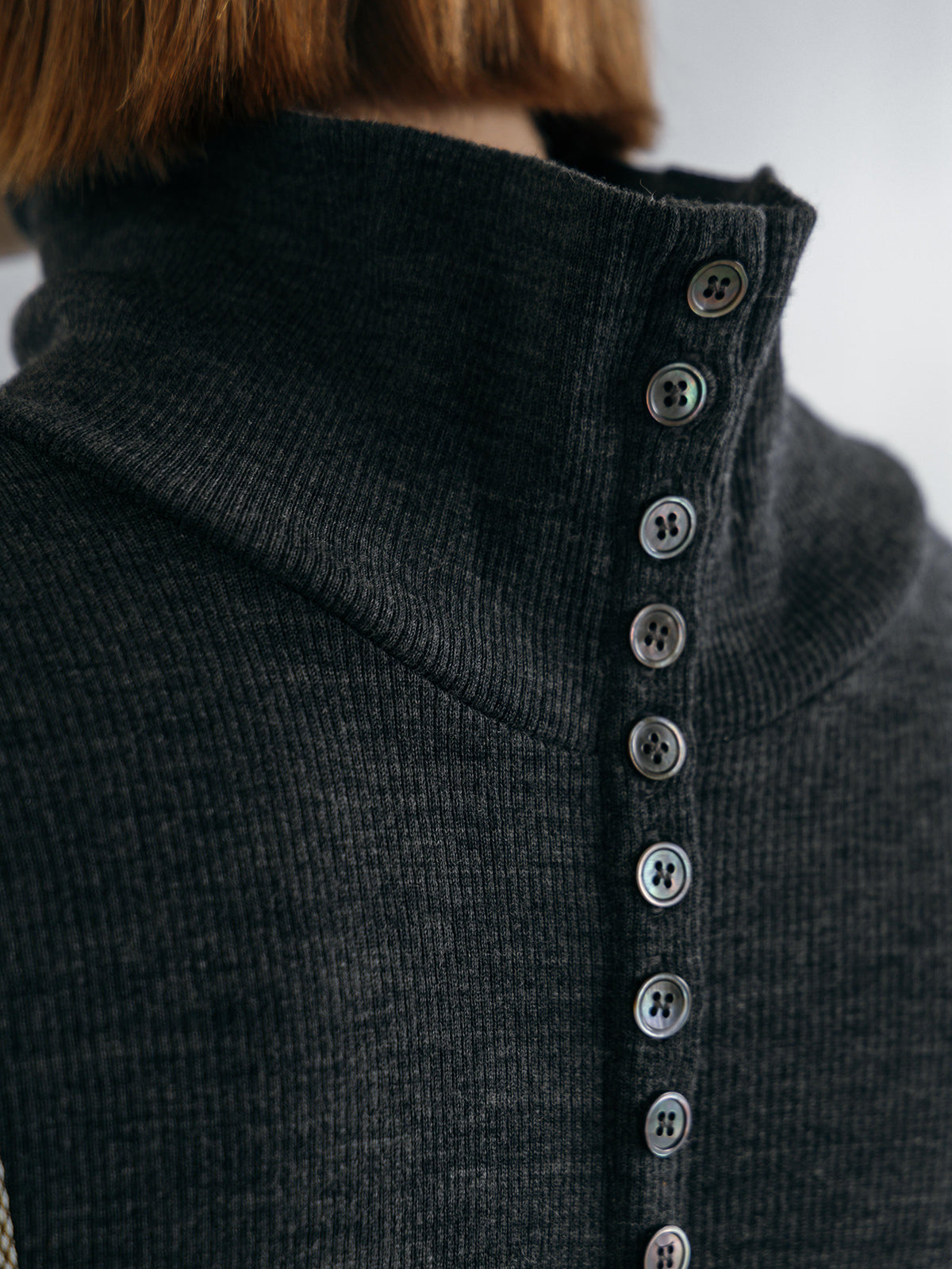 HENRY HIGH NECK TOPS