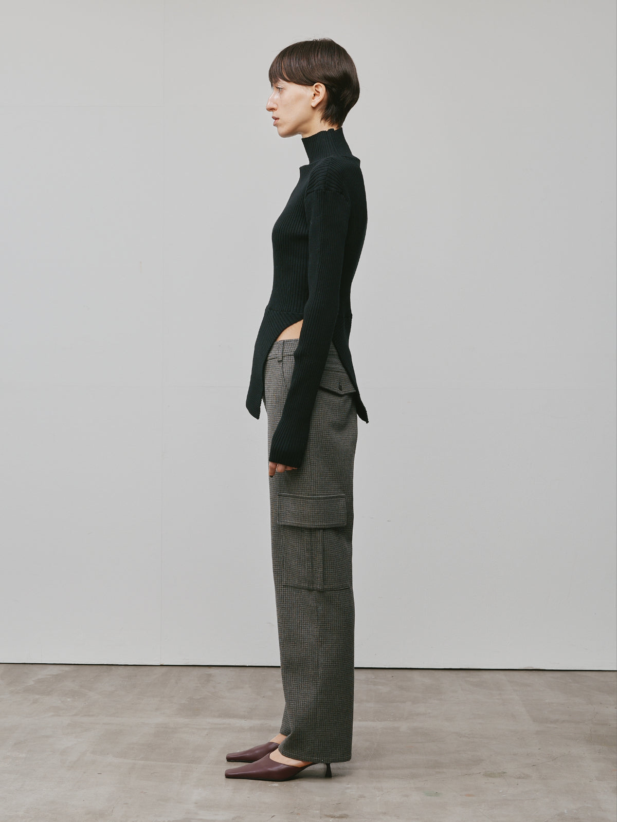 RIB ASYMMETRY KNIT