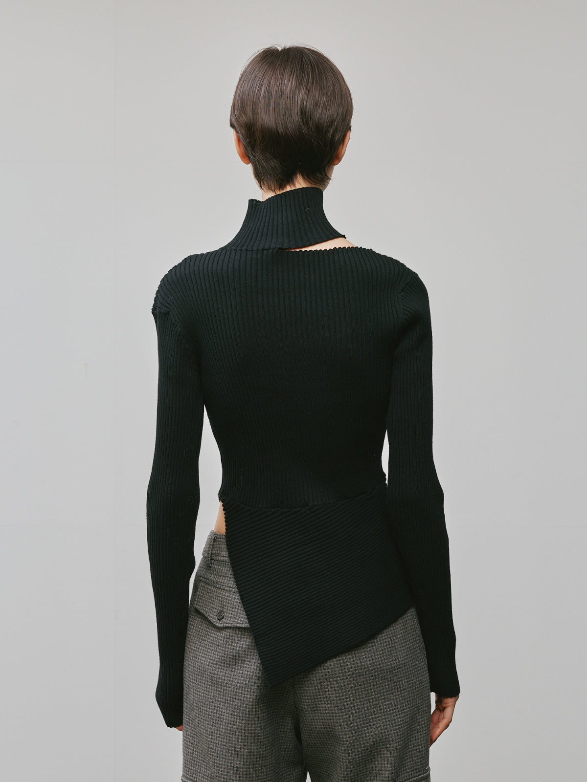 RIB ASYMMETRY KNIT