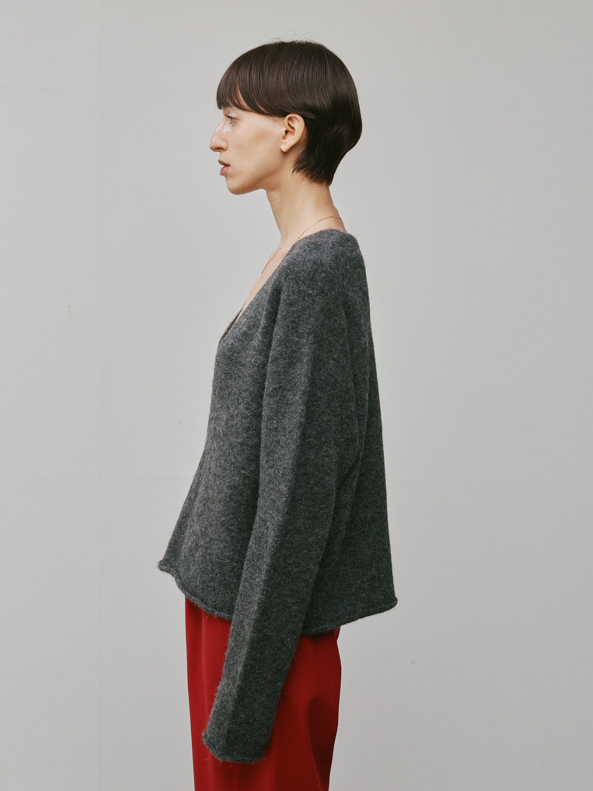 DEEP VN MOHAIR KNIT