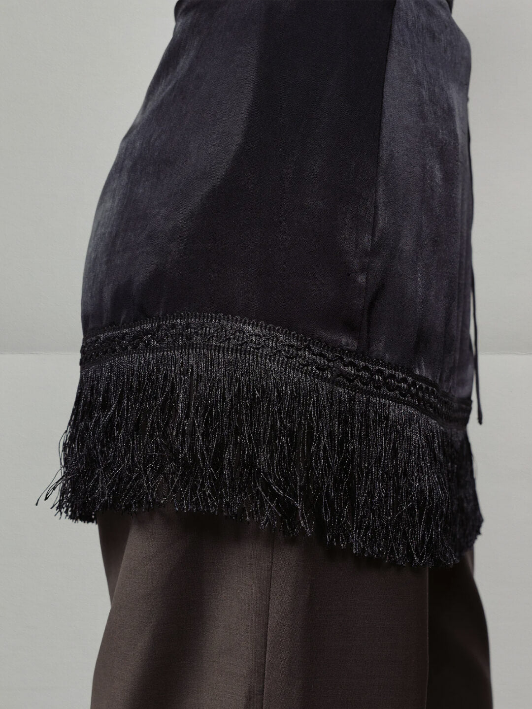 EVERYWHERE COVER FRINGE SKIRT