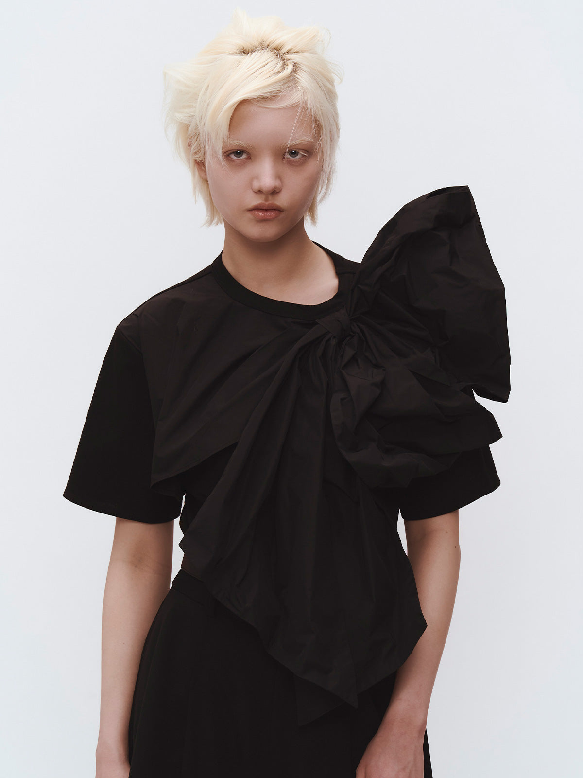 HUGE RIBBON Tshirt