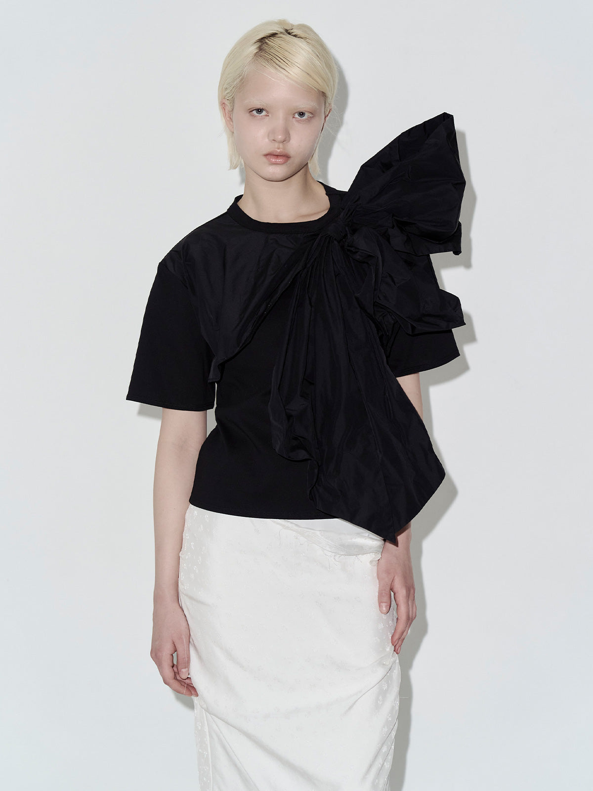 HUGE RIBBON Tshirt