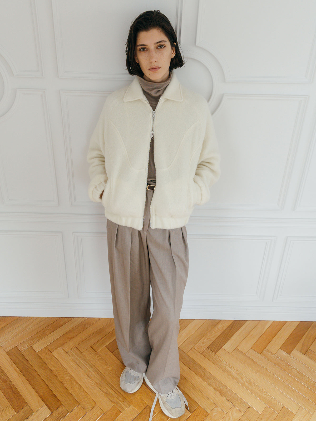 FINE WOOL OVER HIGH NECK TOPS