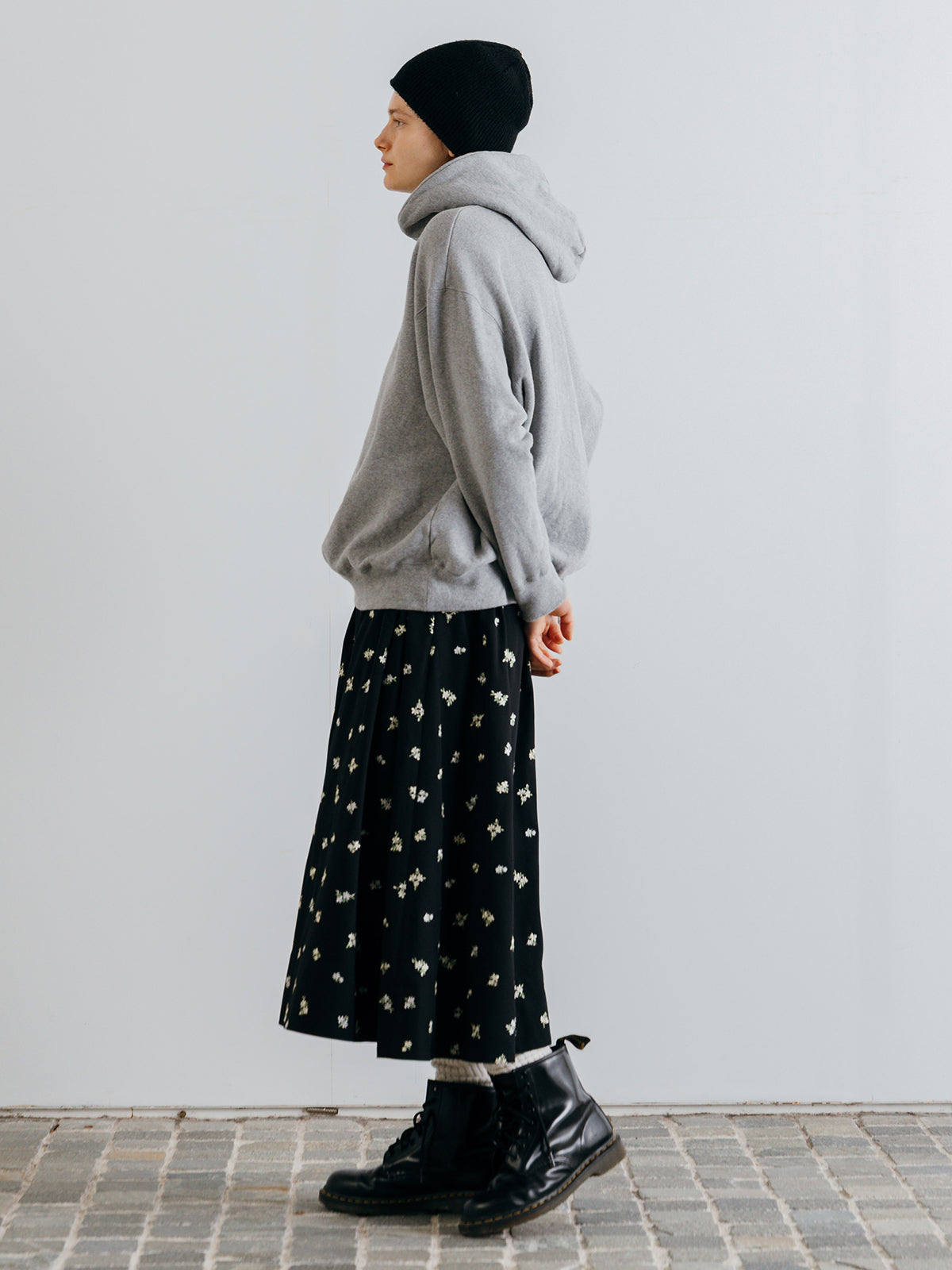 FLOWER EMBROIDERY SKIRT