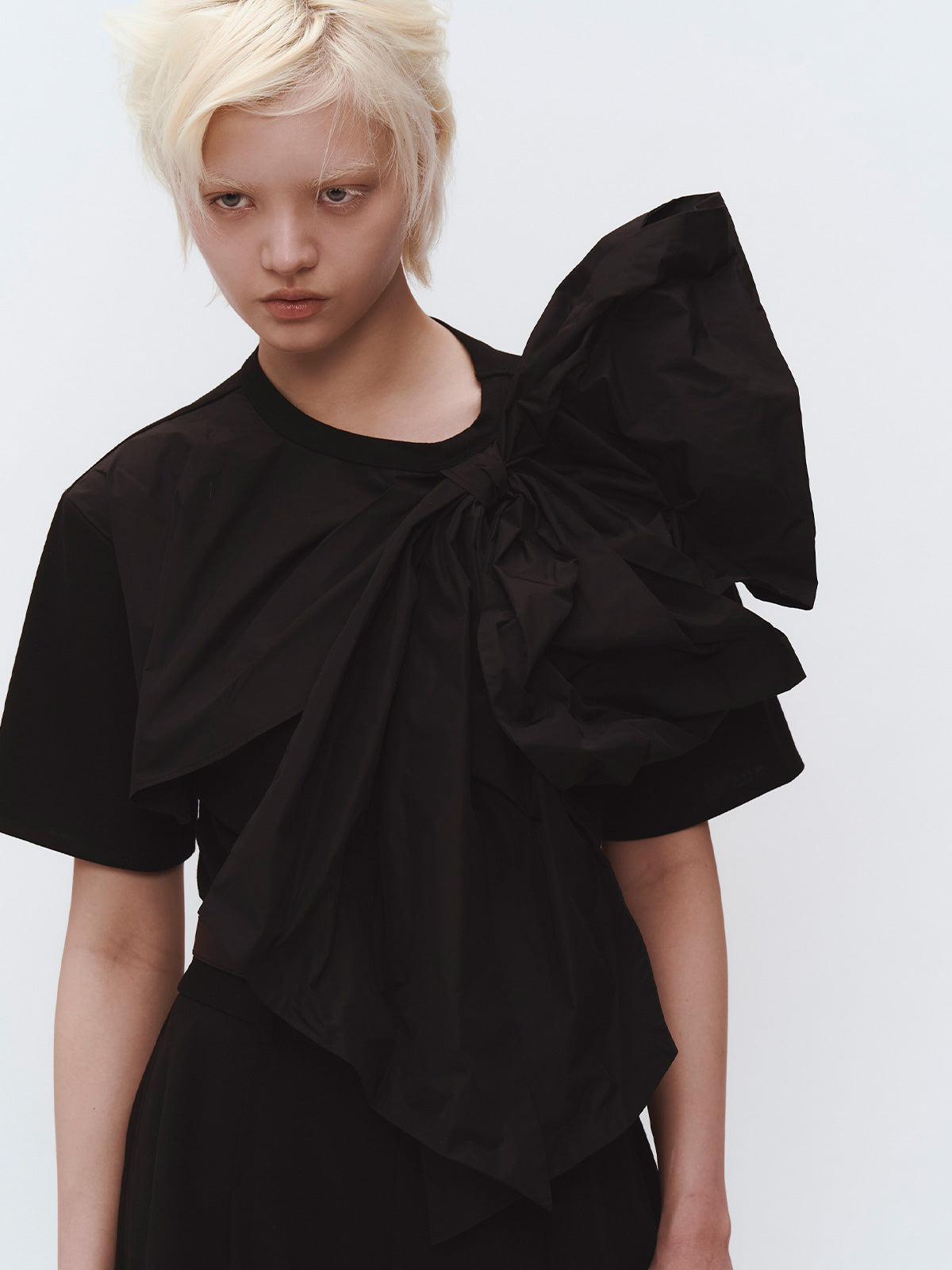 HUGE RIBBON Tshirt