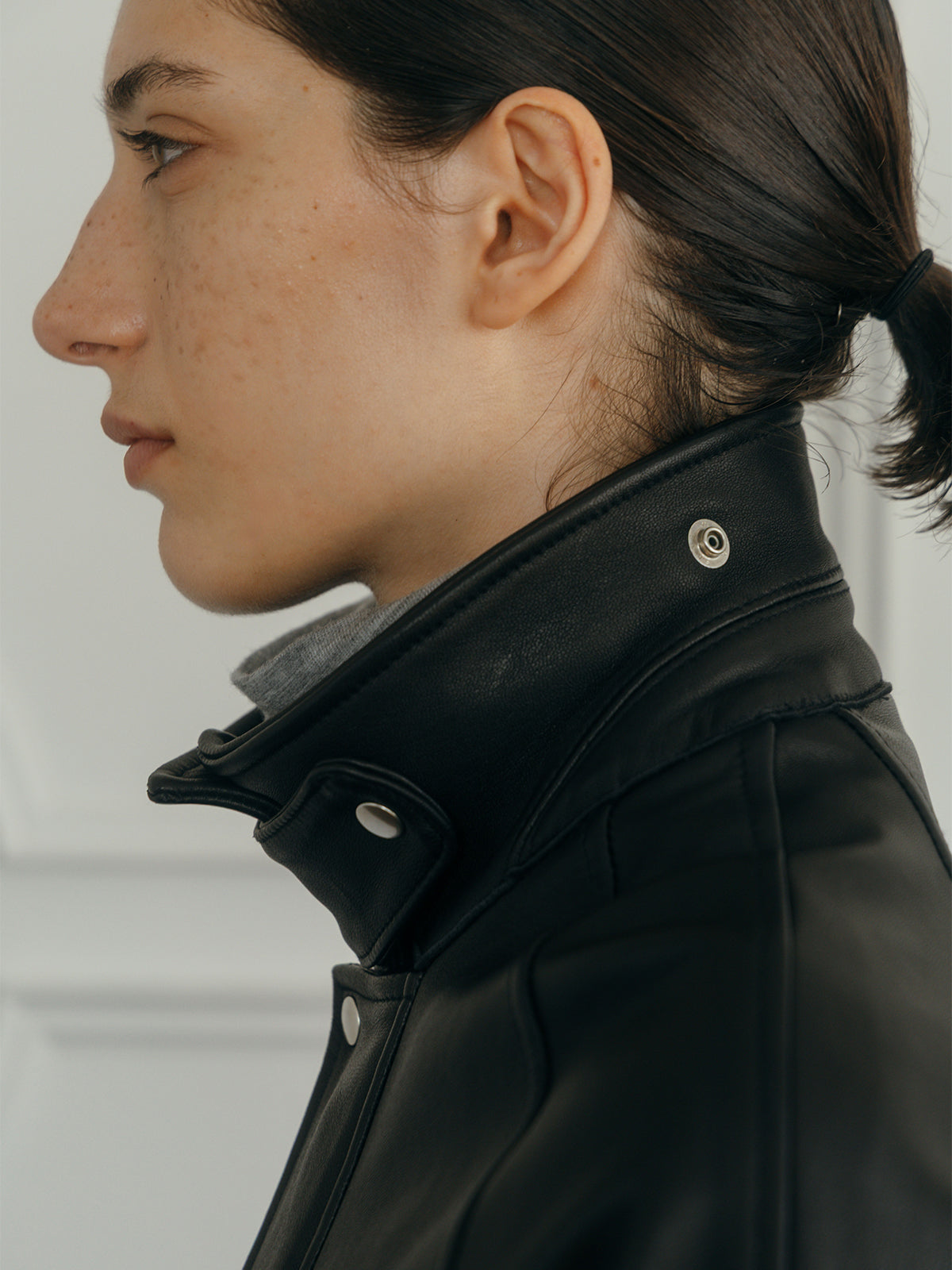 FINE WOOL OVER HIGH NECK TOPS