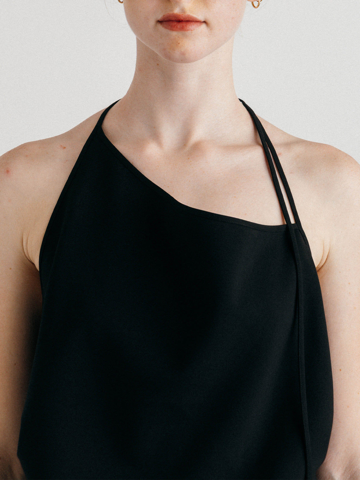 HOLTER NECK TOPS
