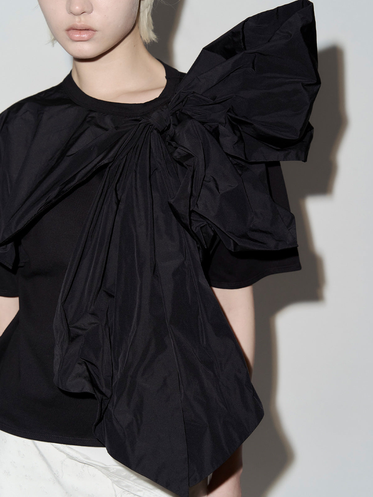HUGE RIBBON Tshirt