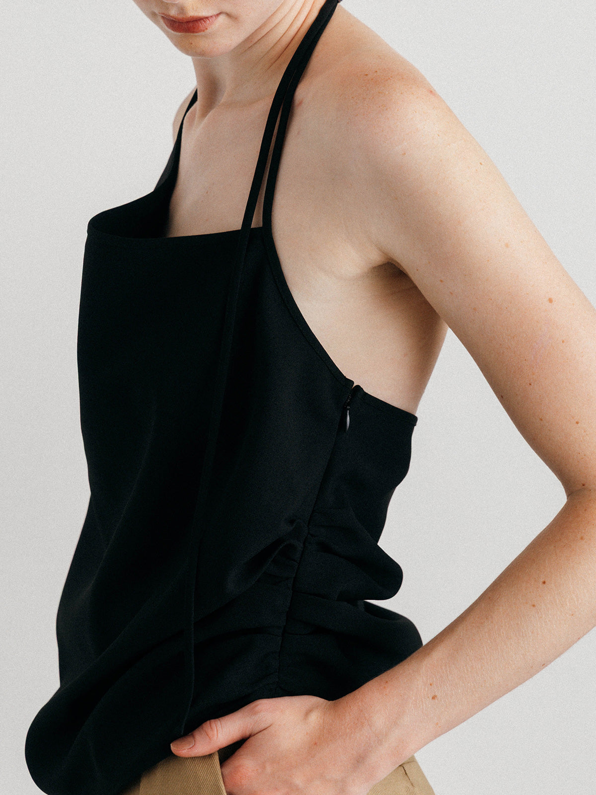 HOLTER NECK TOPS