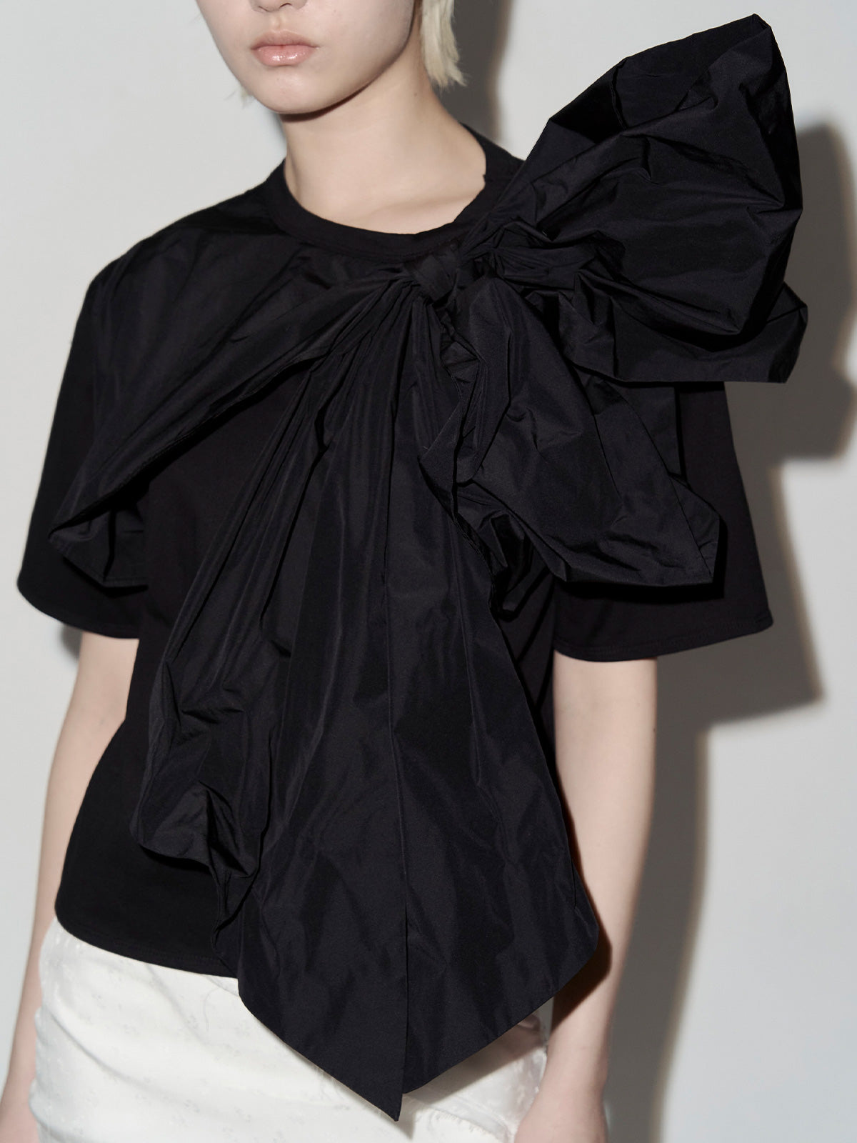 HUGE RIBBON Tshirt