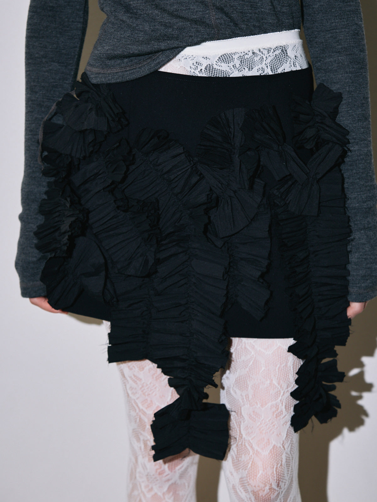 Blanca frill cover skirt