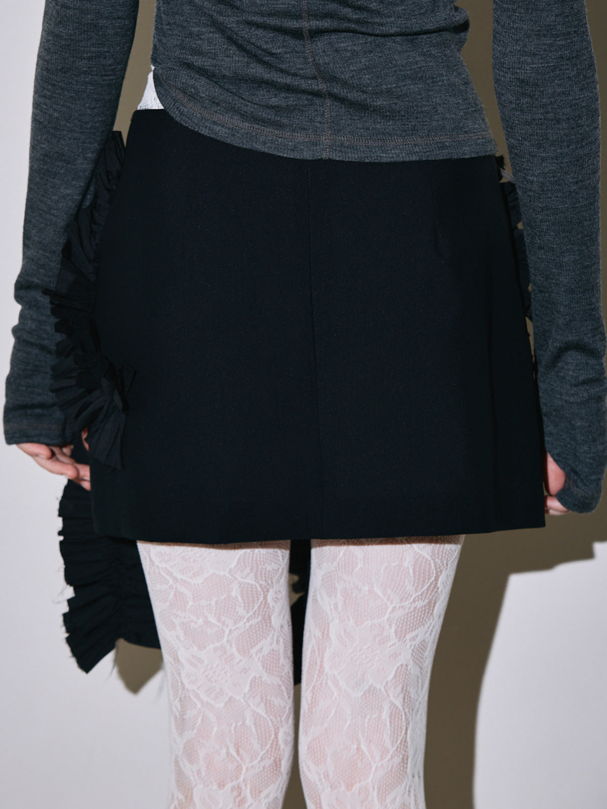 Blanca frill cover skirt
