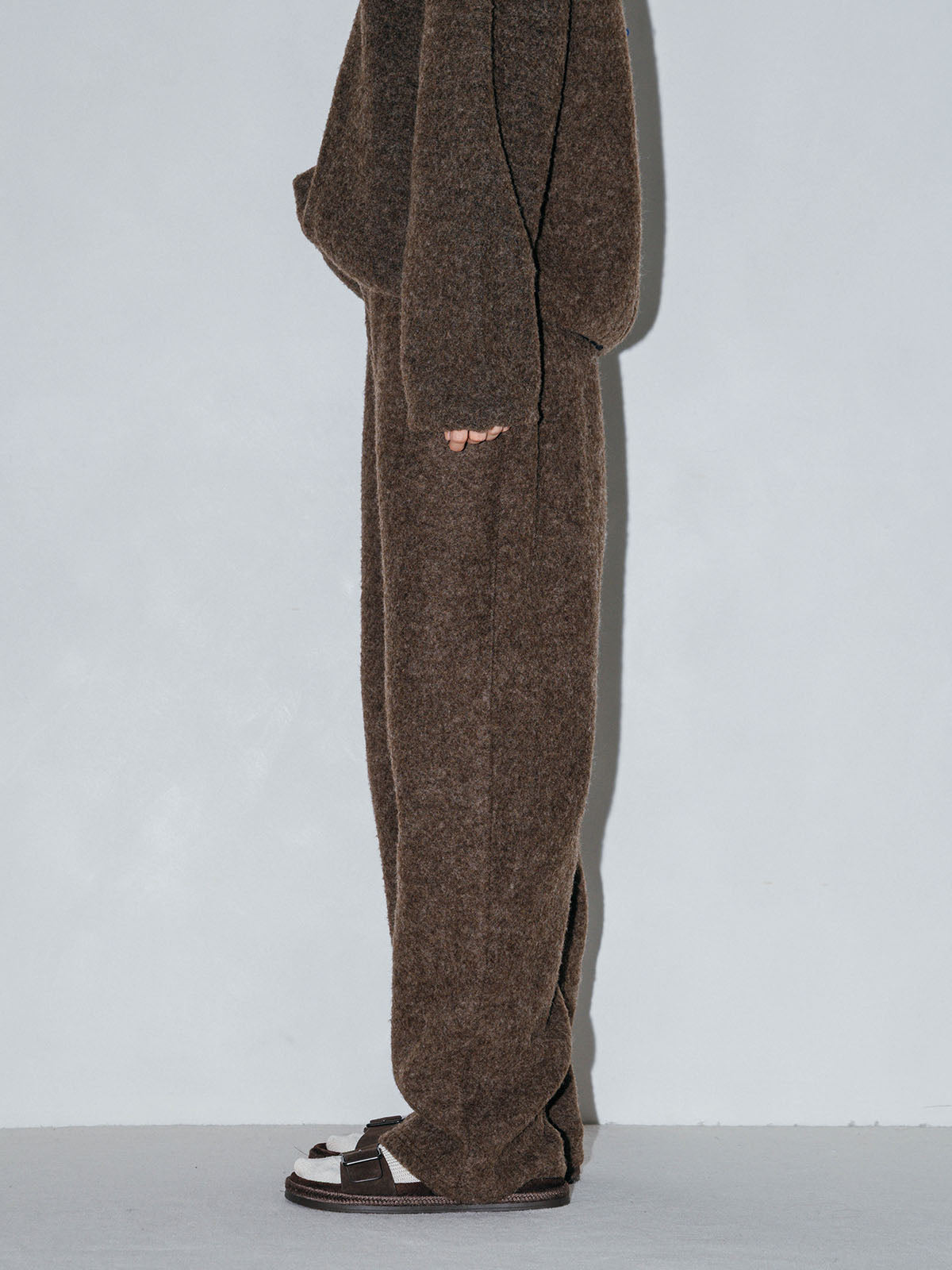 WOOL FLEECE CURVE PANTS