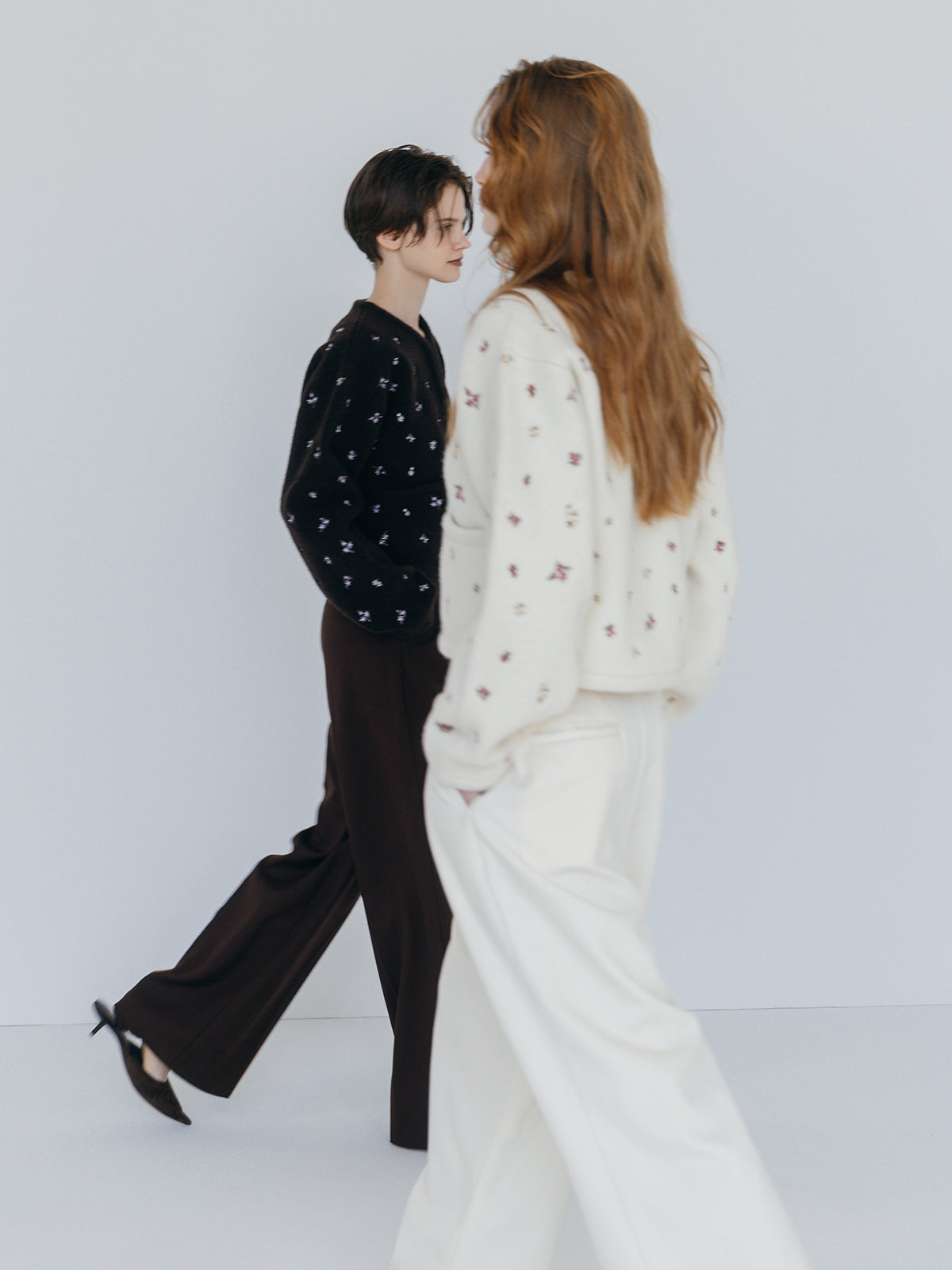 FLOWER EMBROIDERY KNIT JACKET